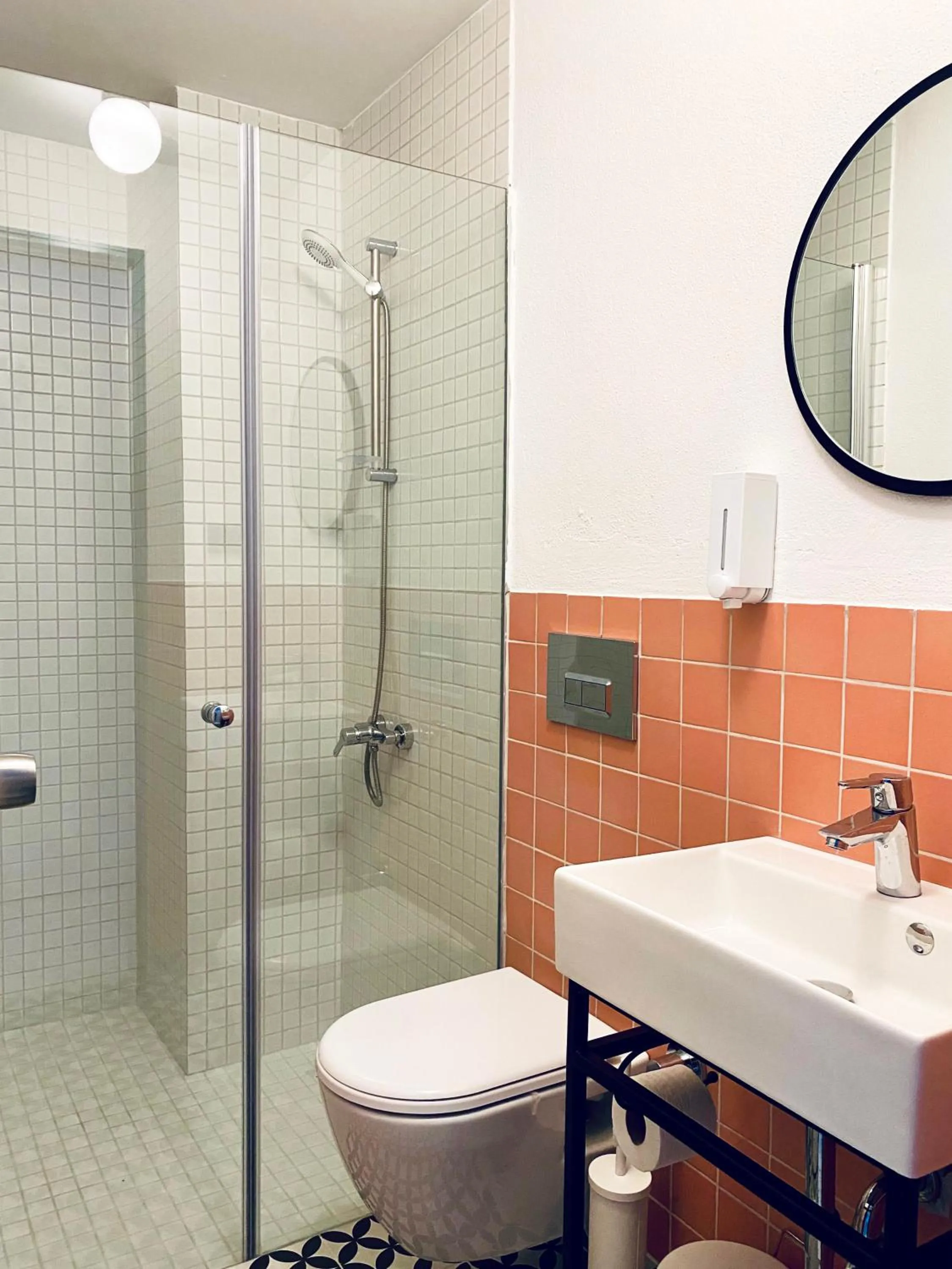 Bathroom in BE BOLD HOSTEL