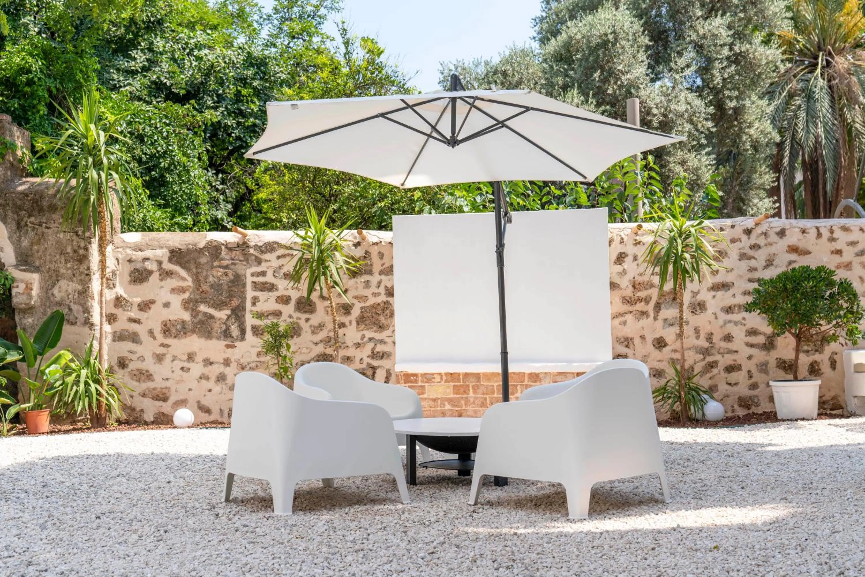 Garden in BE BOLD HOSTEL