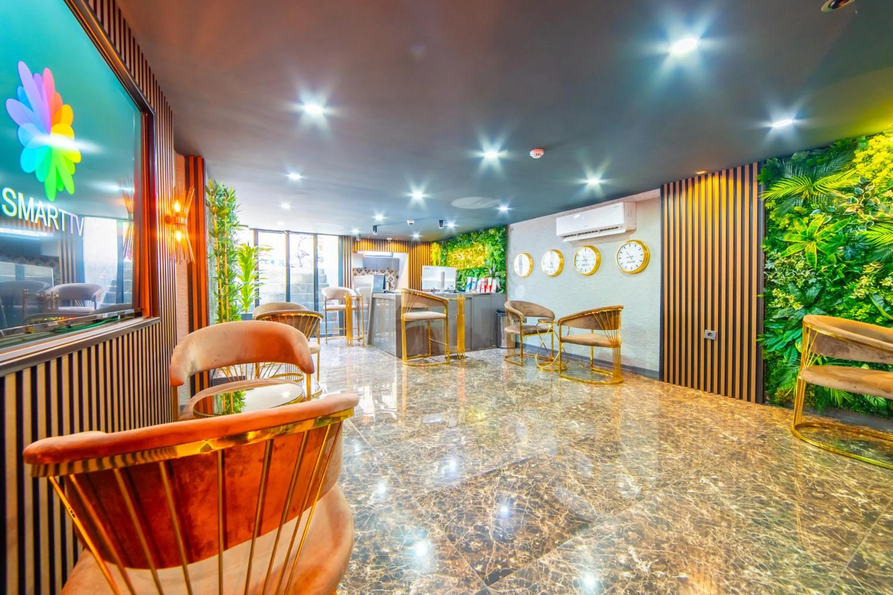 Lobby or reception in Miss Royal Hotel & SPA