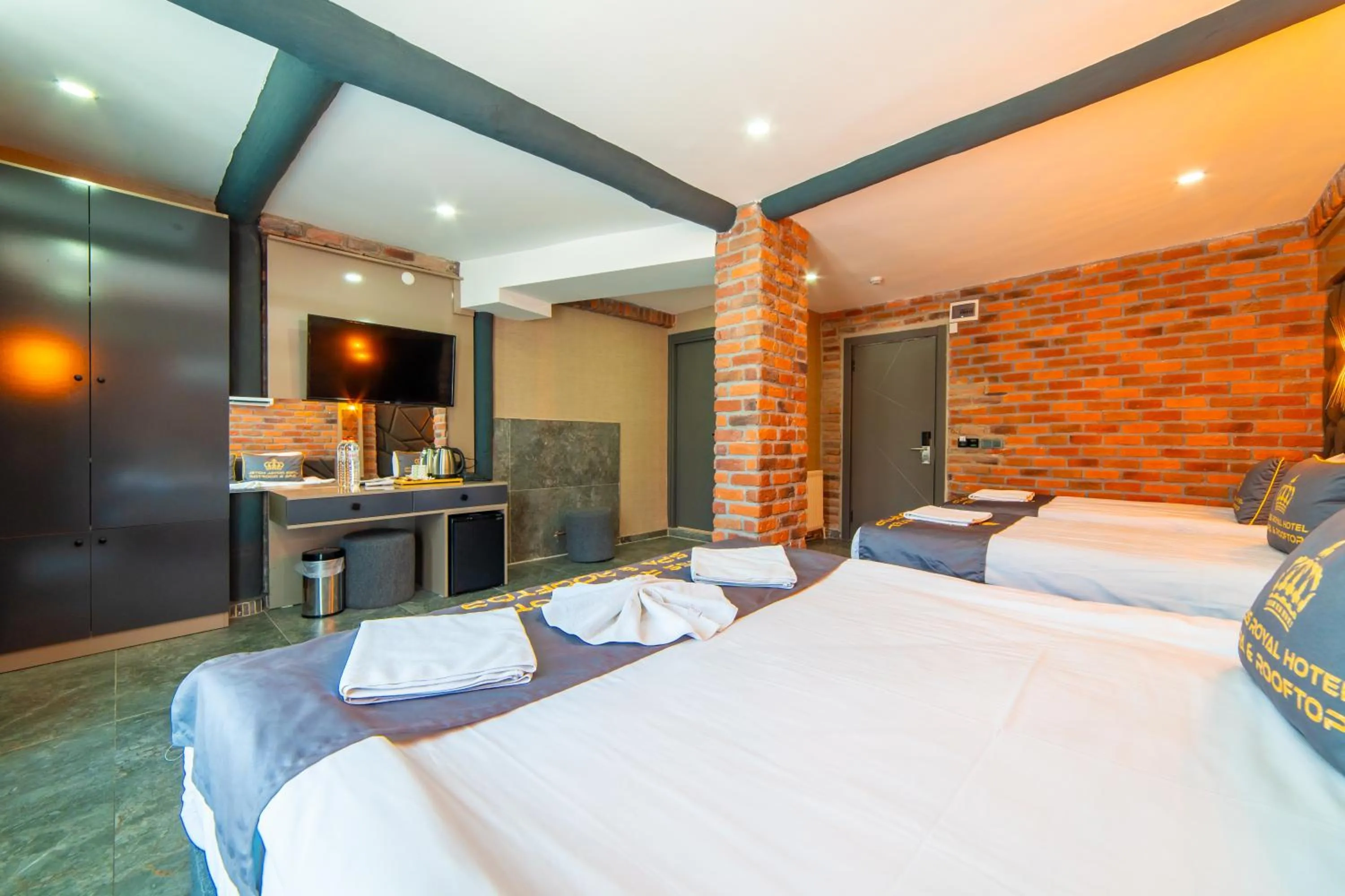 Photo of the whole room, Bed in Miss Royal Hotel & SPA