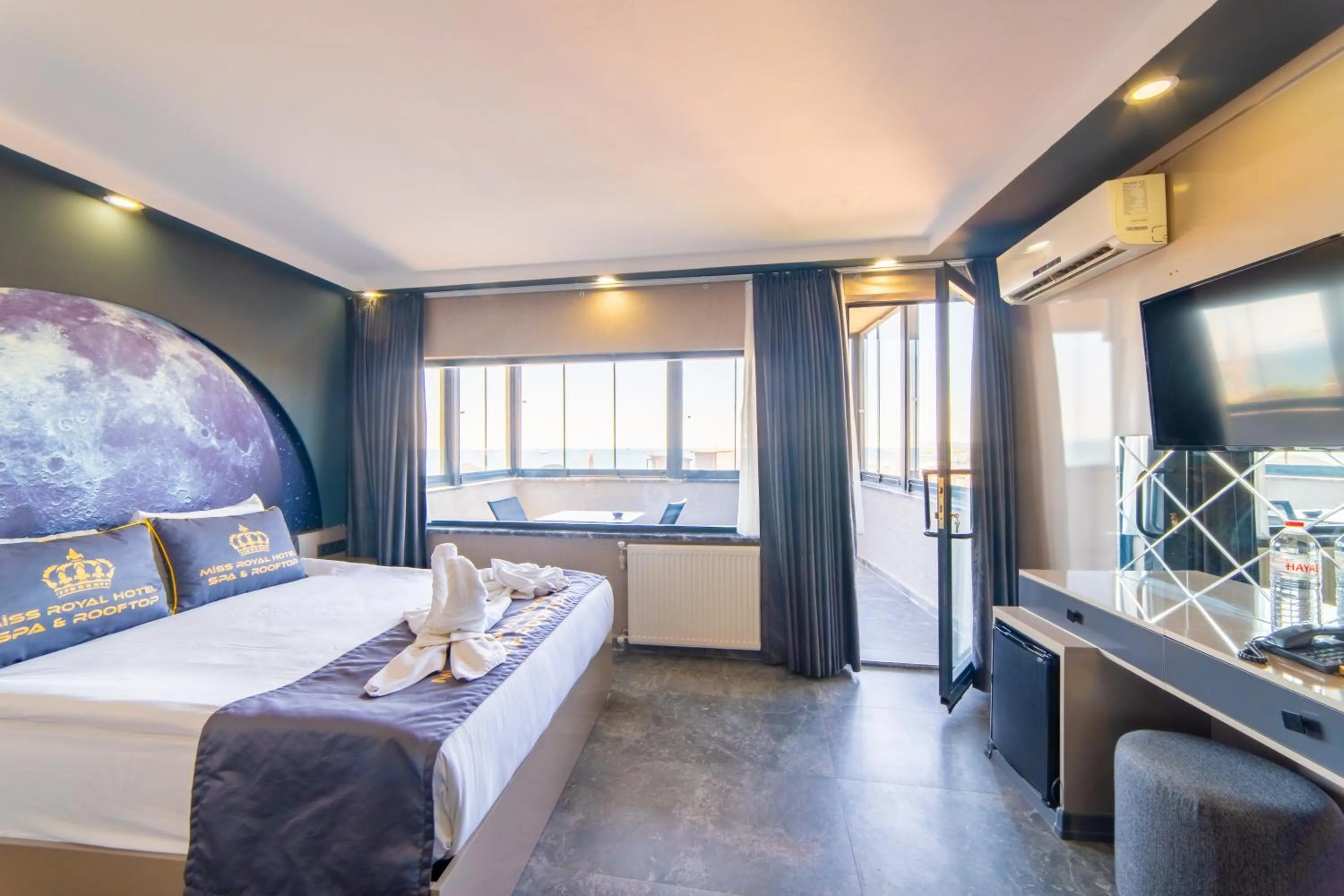 Photo of the whole room, Bed in Miss Royal Hotel & SPA