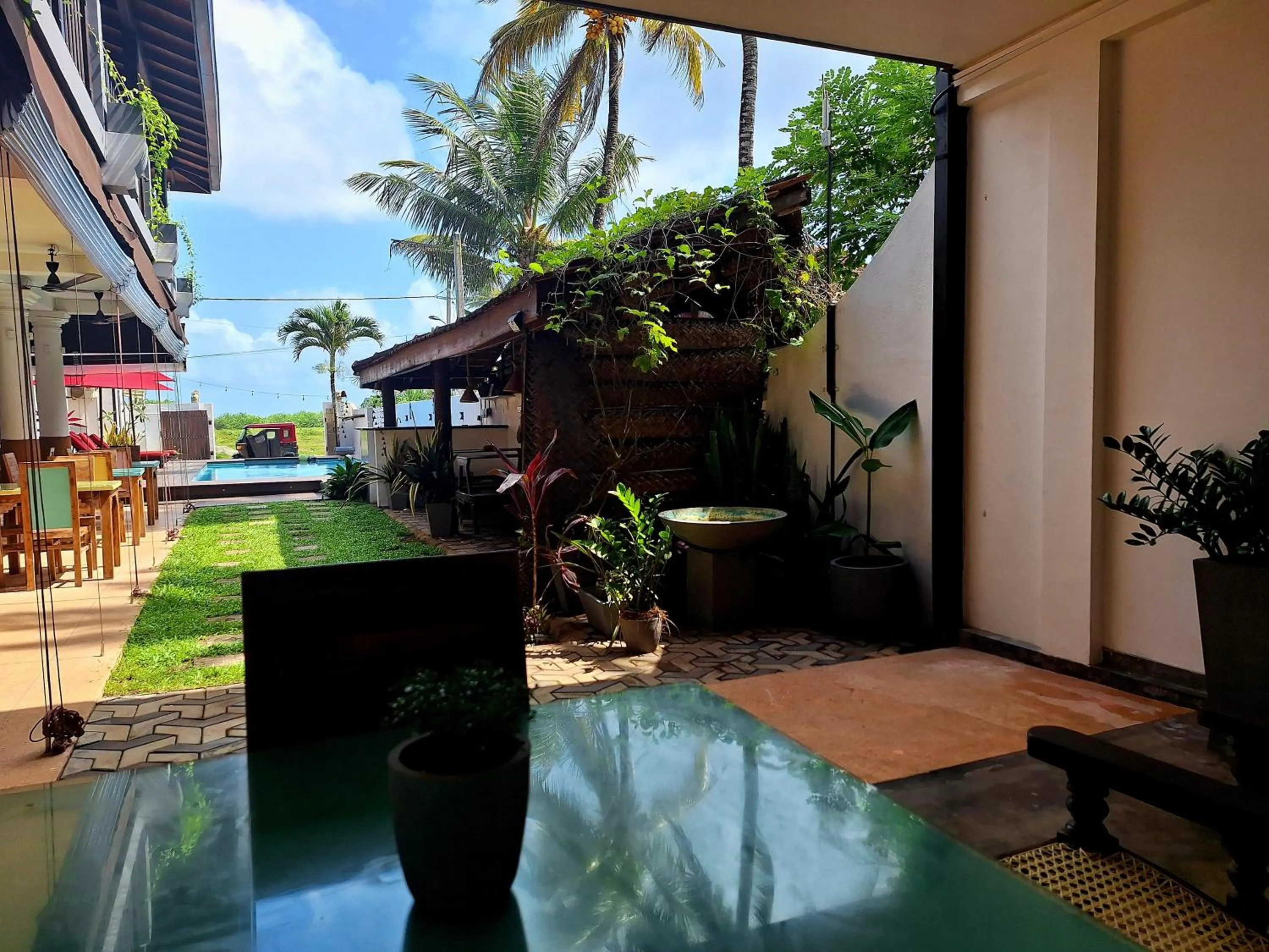 Garden view in Lion's Rest