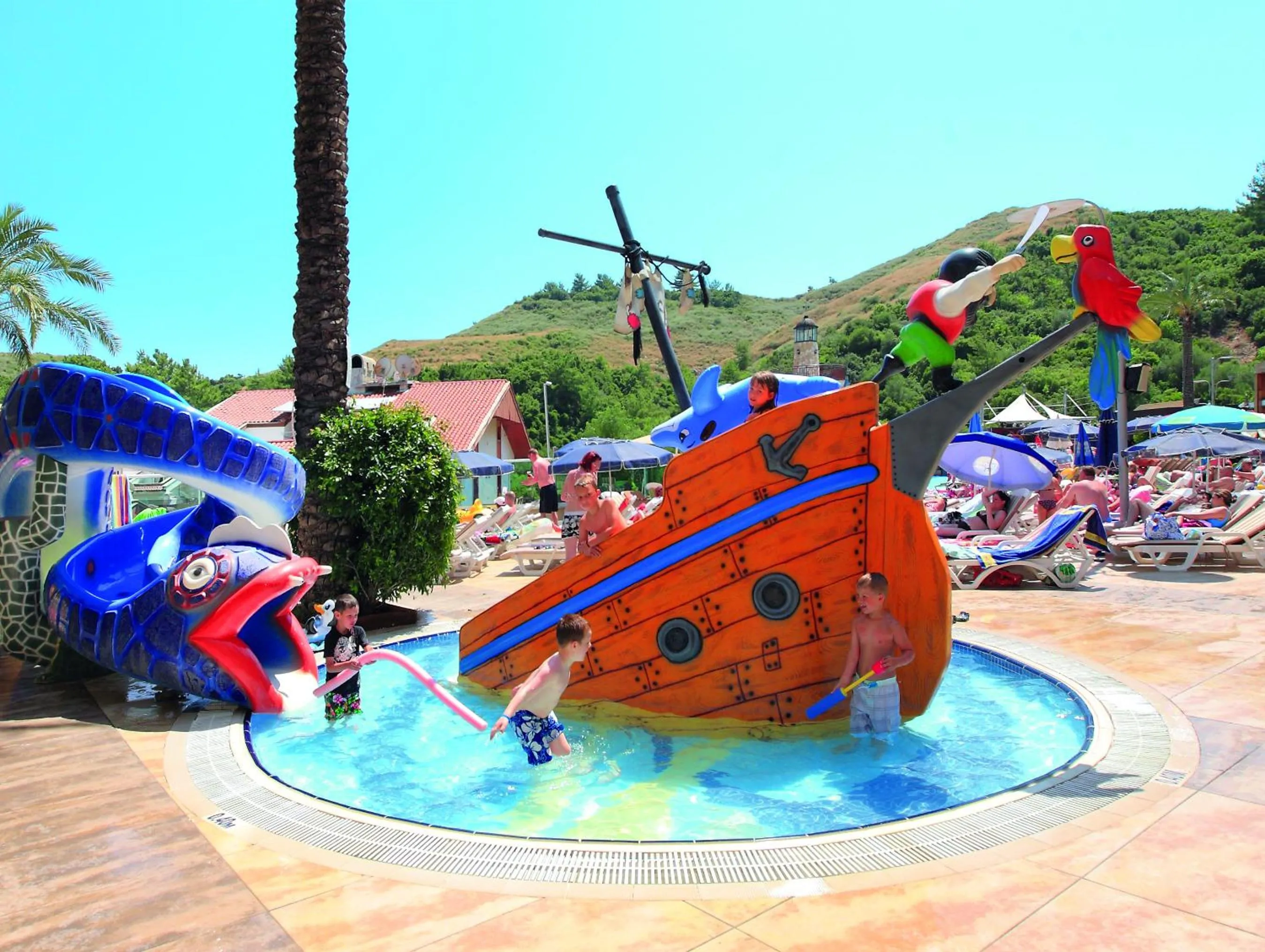 Swimming pool in Grand Cettia Hotel