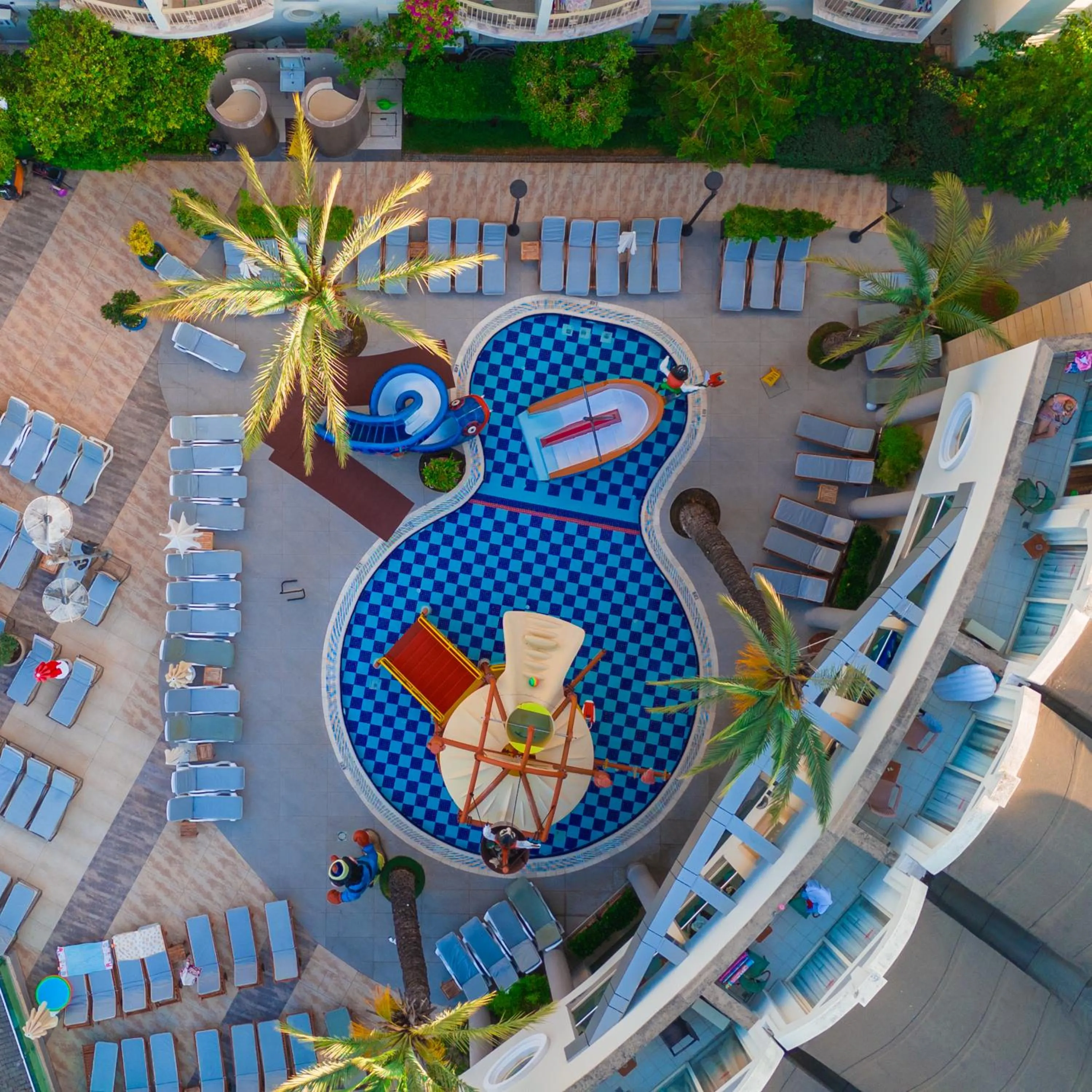 Swimming pool in Grand Cettia Hotel