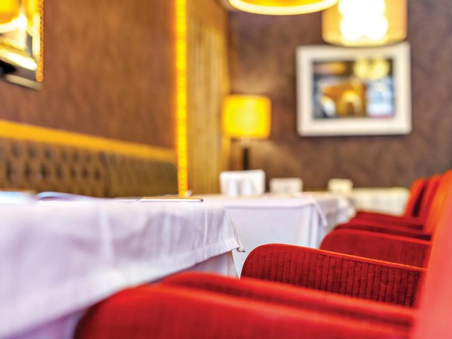 Restaurant/places to eat in Grand Cettia Hotel