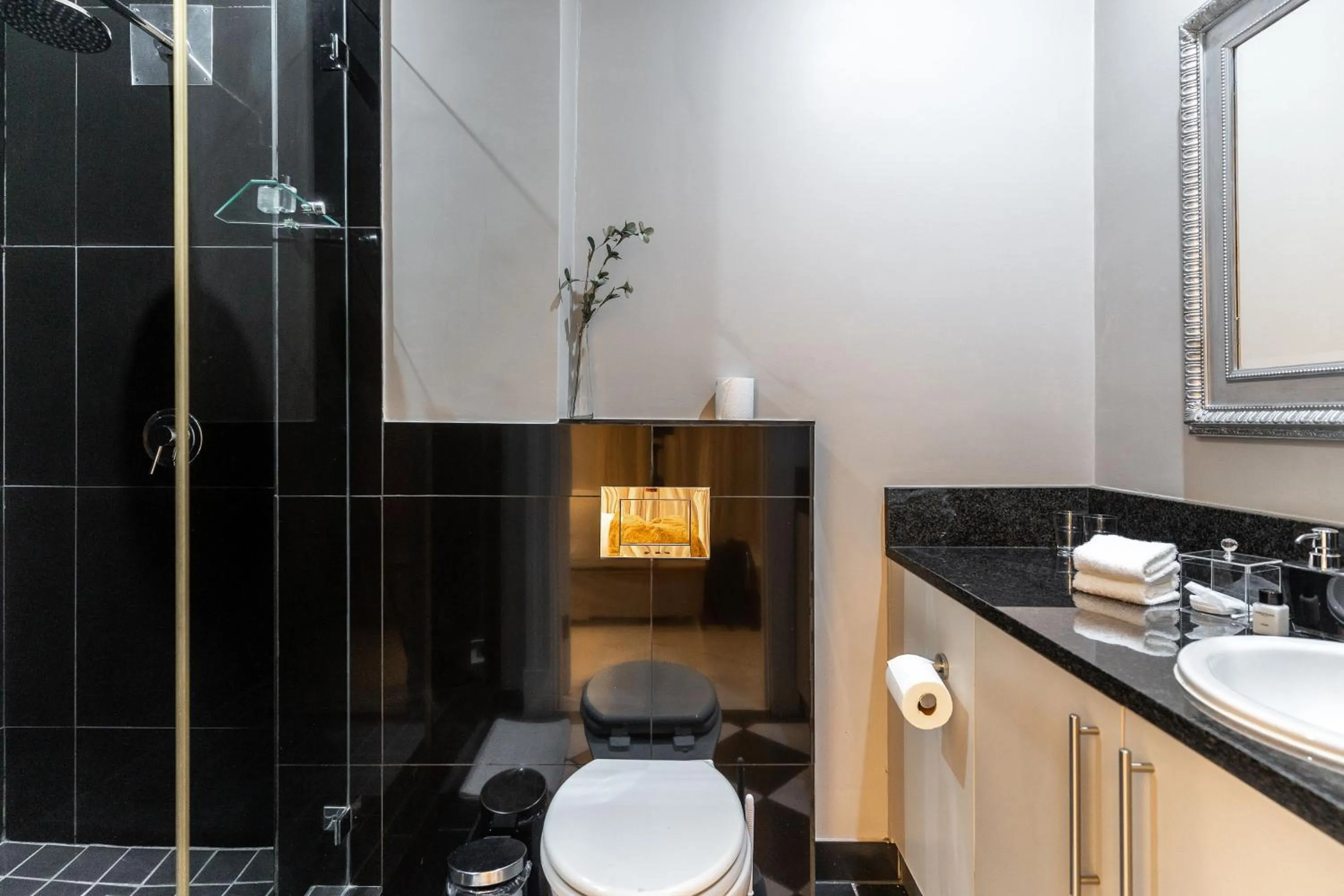 Shower in Long Street Boutique Hotel