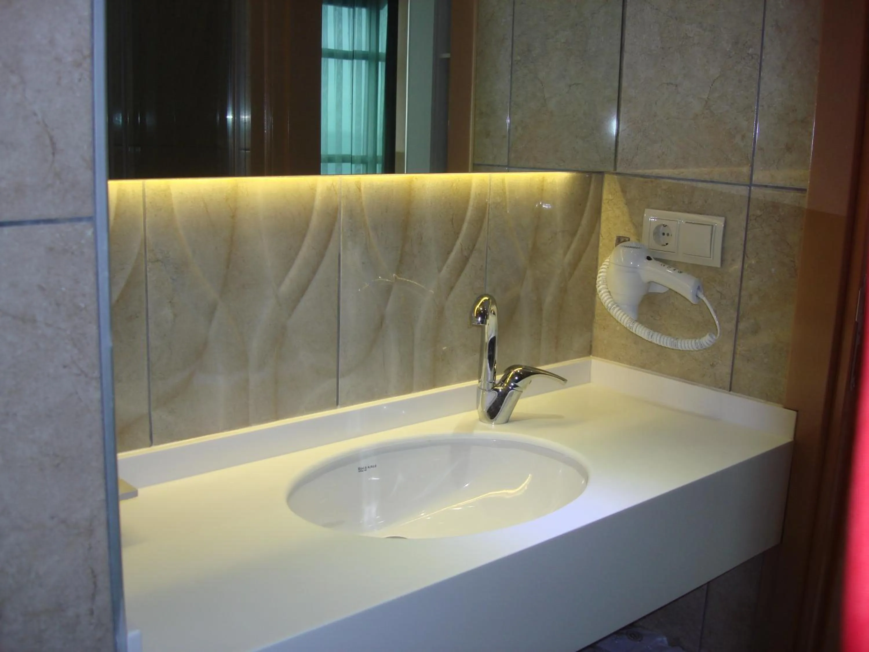 Bathroom in Bal Hotel