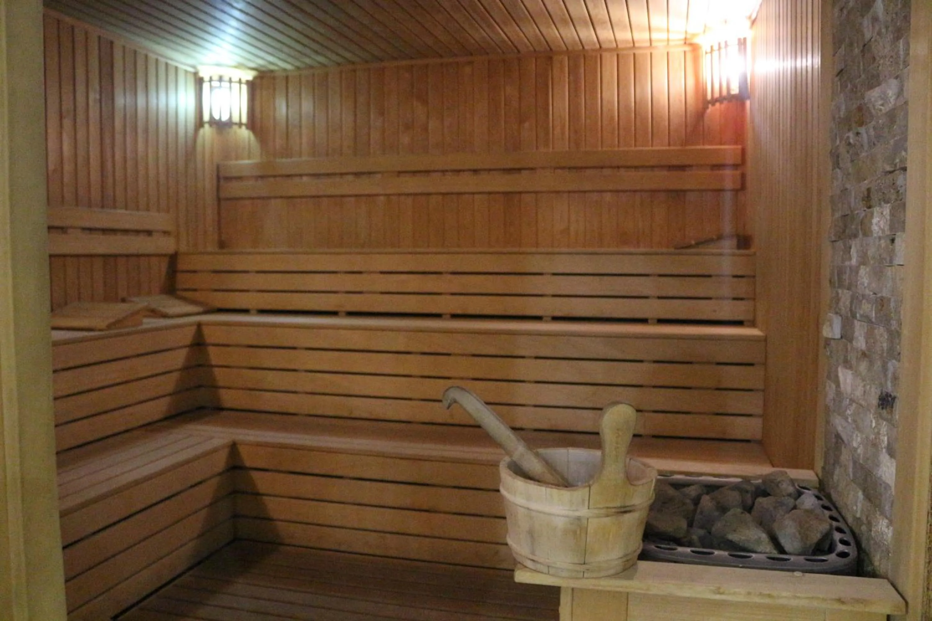 Sauna in Bal Hotel