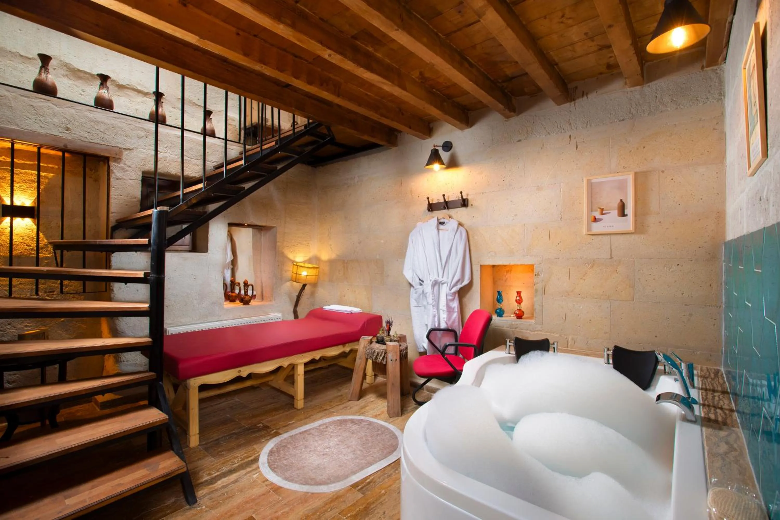 Hot Tub in HacıAşık Konağı Butik Hotel