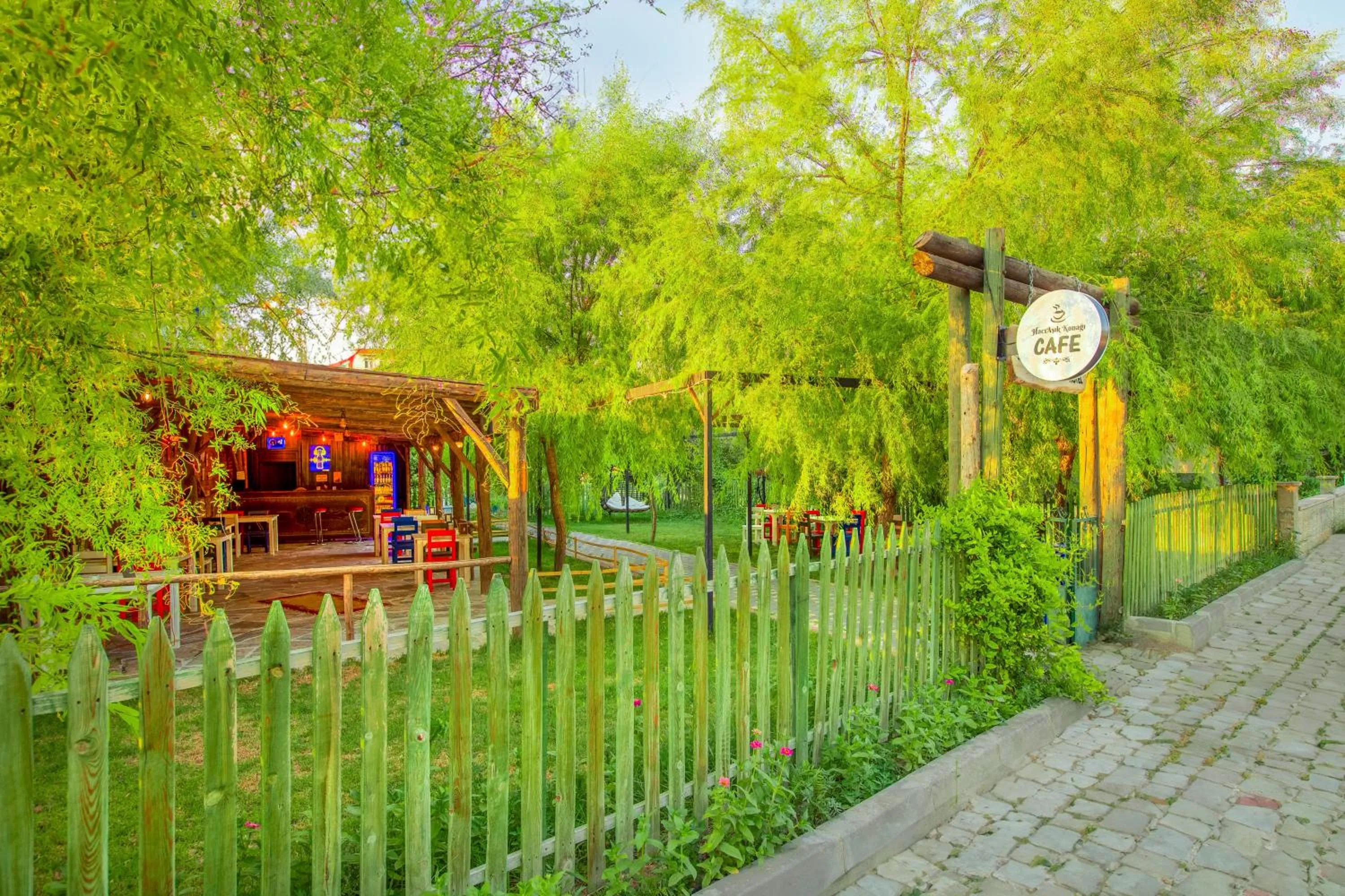 Garden in HacıAşık Konağı Butik Hotel