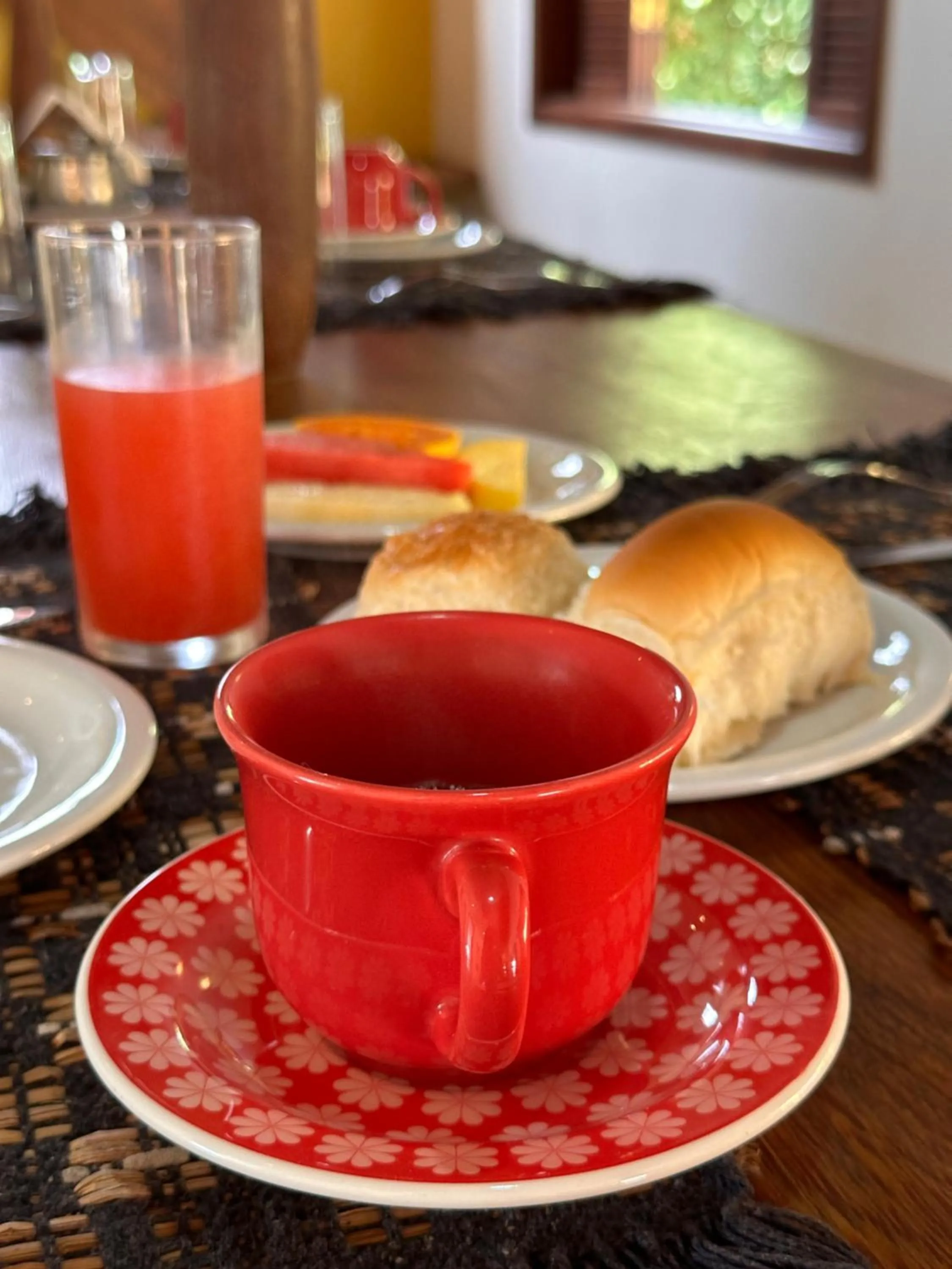 Breakfast in Pousada Arraial Colonial, Localizada no Centrinho e de Fácil Acesso a Praia e a Rua Mucugê