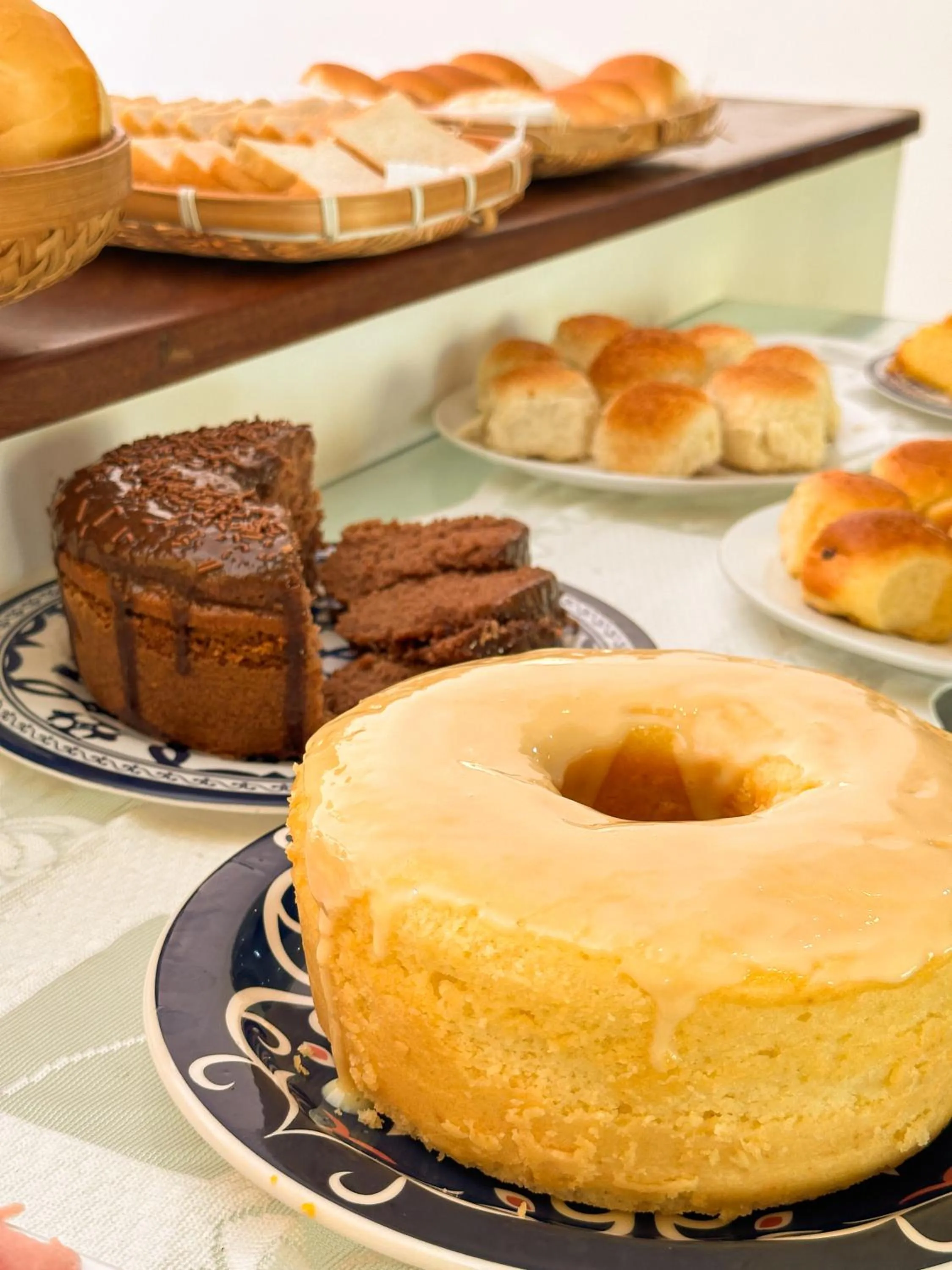 Breakfast in Pousada Arraial Colonial, Localizada no Centrinho e de Fácil Acesso a Praia e a Rua Mucugê
