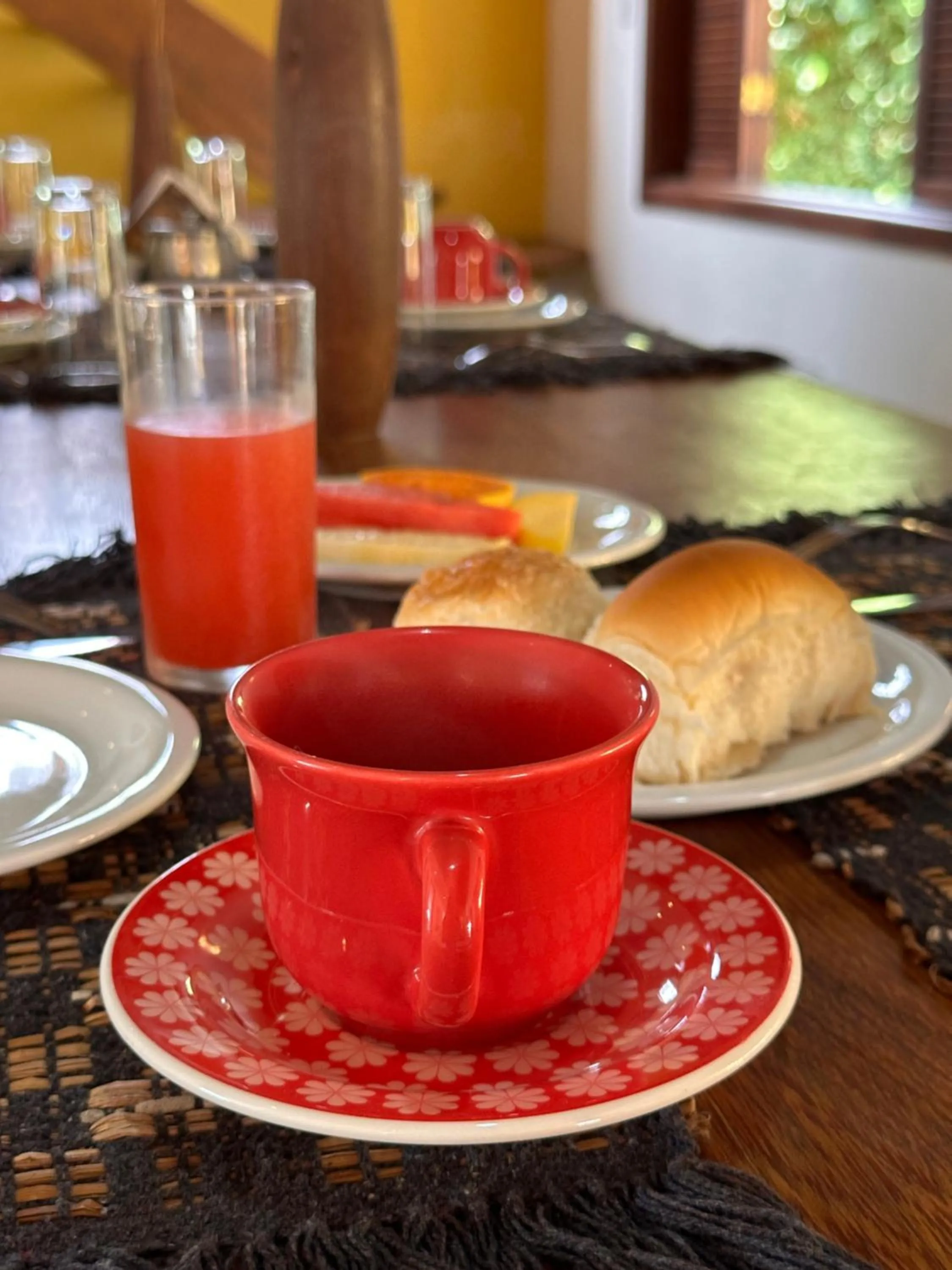Breakfast in Pousada Arraial Colonial, Localizada no Centrinho e de Fácil Acesso a Praia e a Rua Mucugê