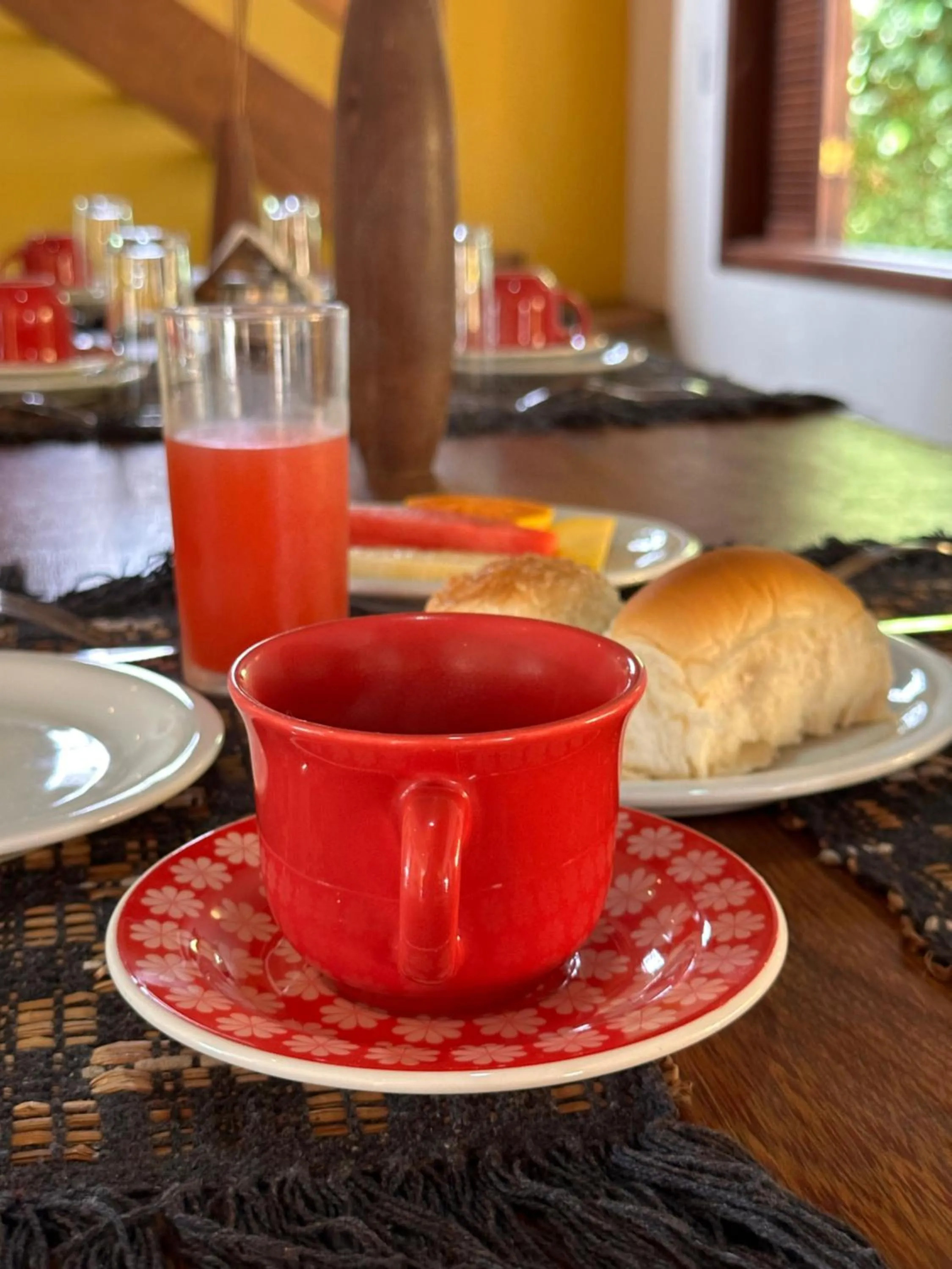 Breakfast in Pousada Arraial Colonial, Localizada no Centrinho e de Fácil Acesso a Praia e a Rua Mucugê
