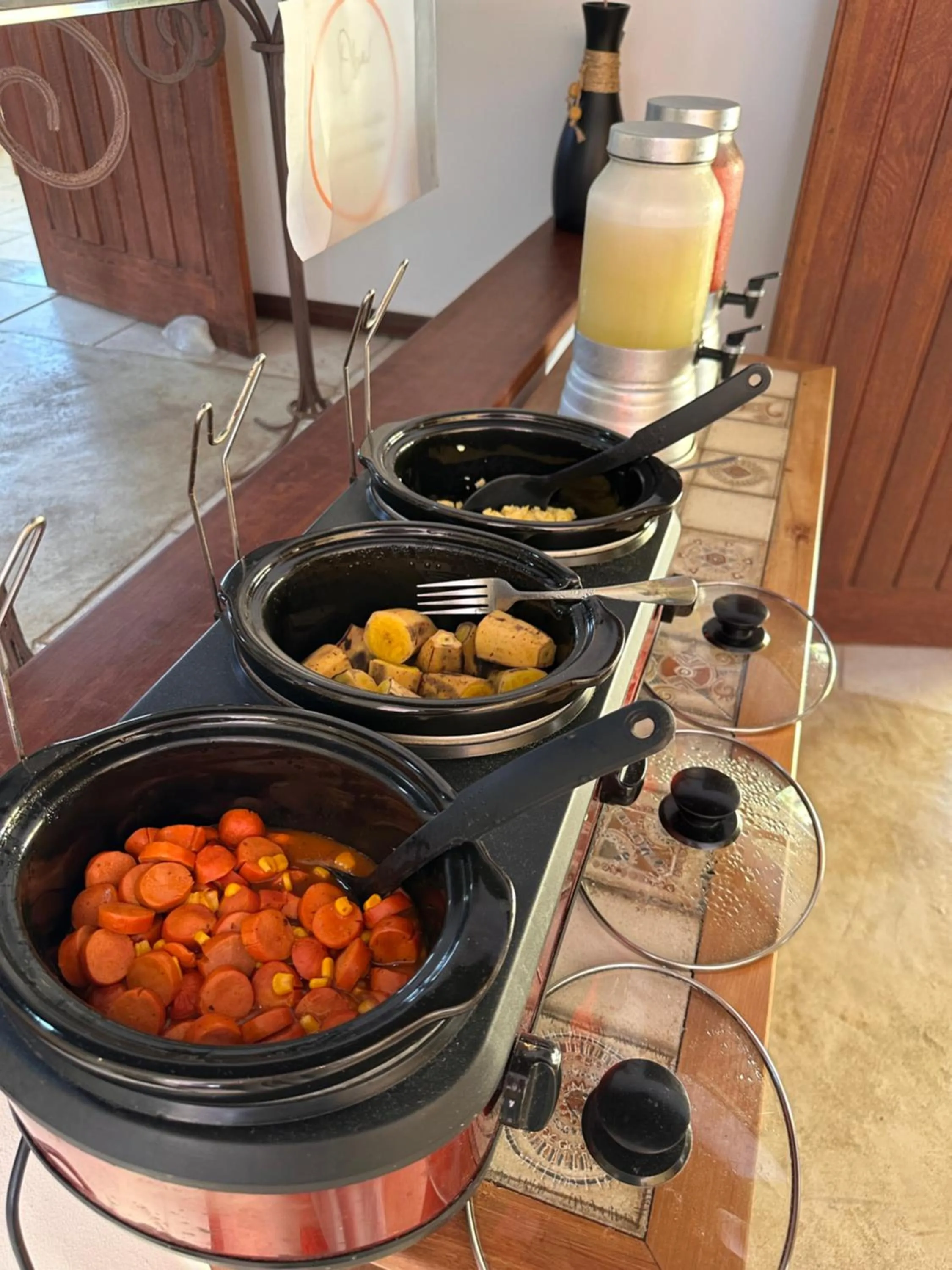 Breakfast in Pousada Arraial Colonial, Localizada no Centrinho e de Fácil Acesso a Praia e a Rua Mucugê