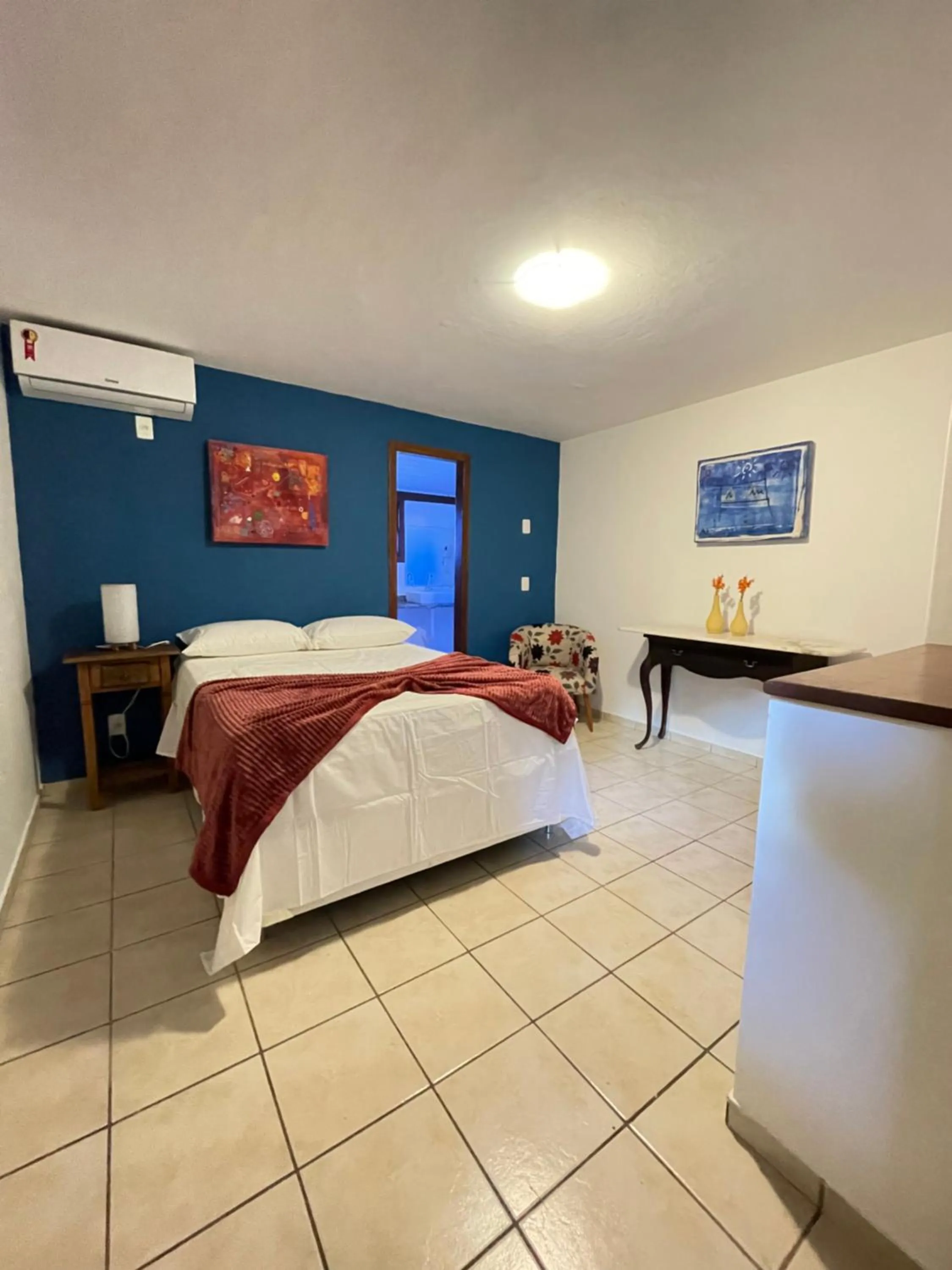 Bed in Pousada Arraial Colonial, Localizada no Centrinho e de Fácil Acesso a Praia e a Rua Mucugê