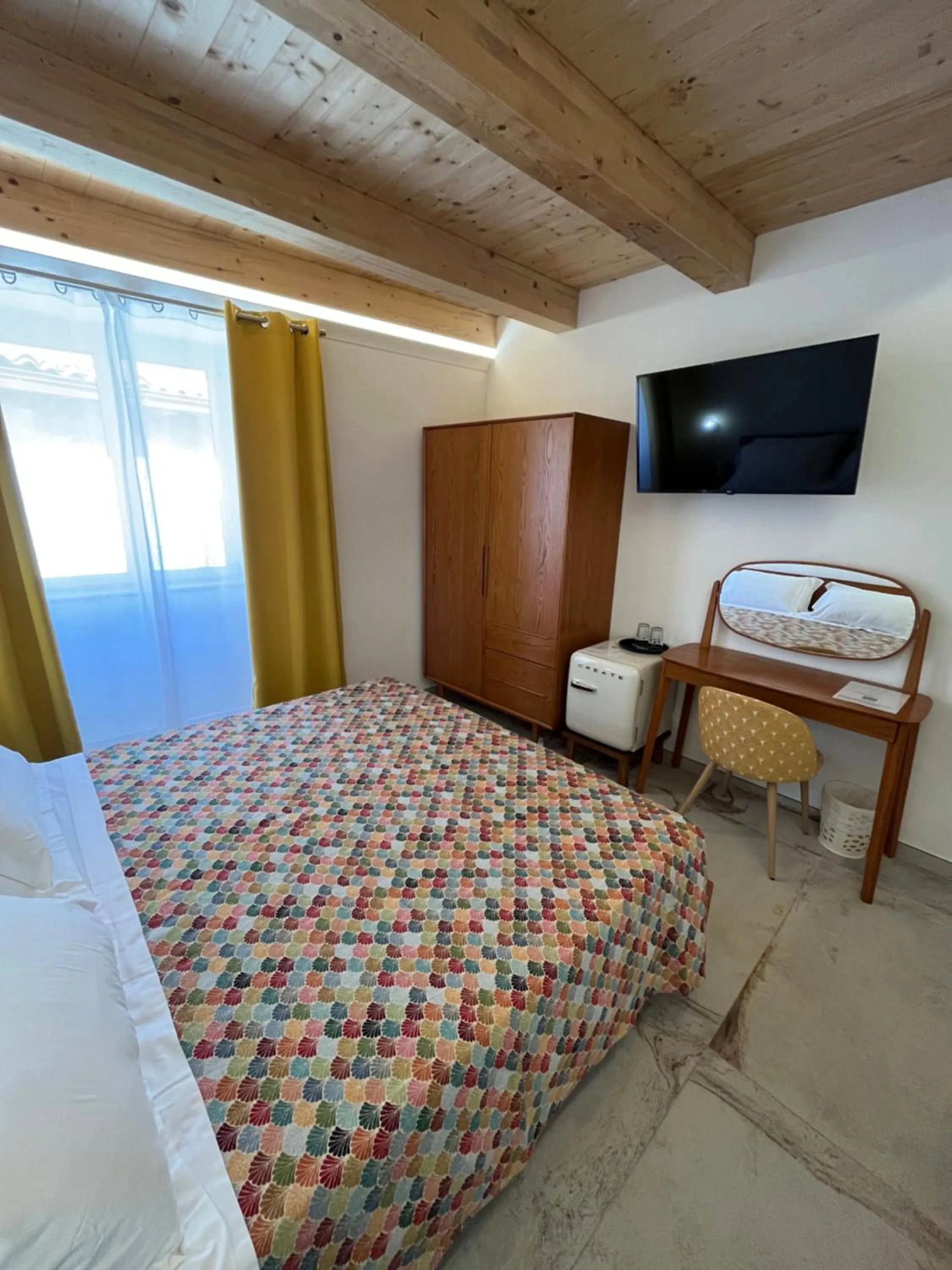 Bed in De LoCa Rooms