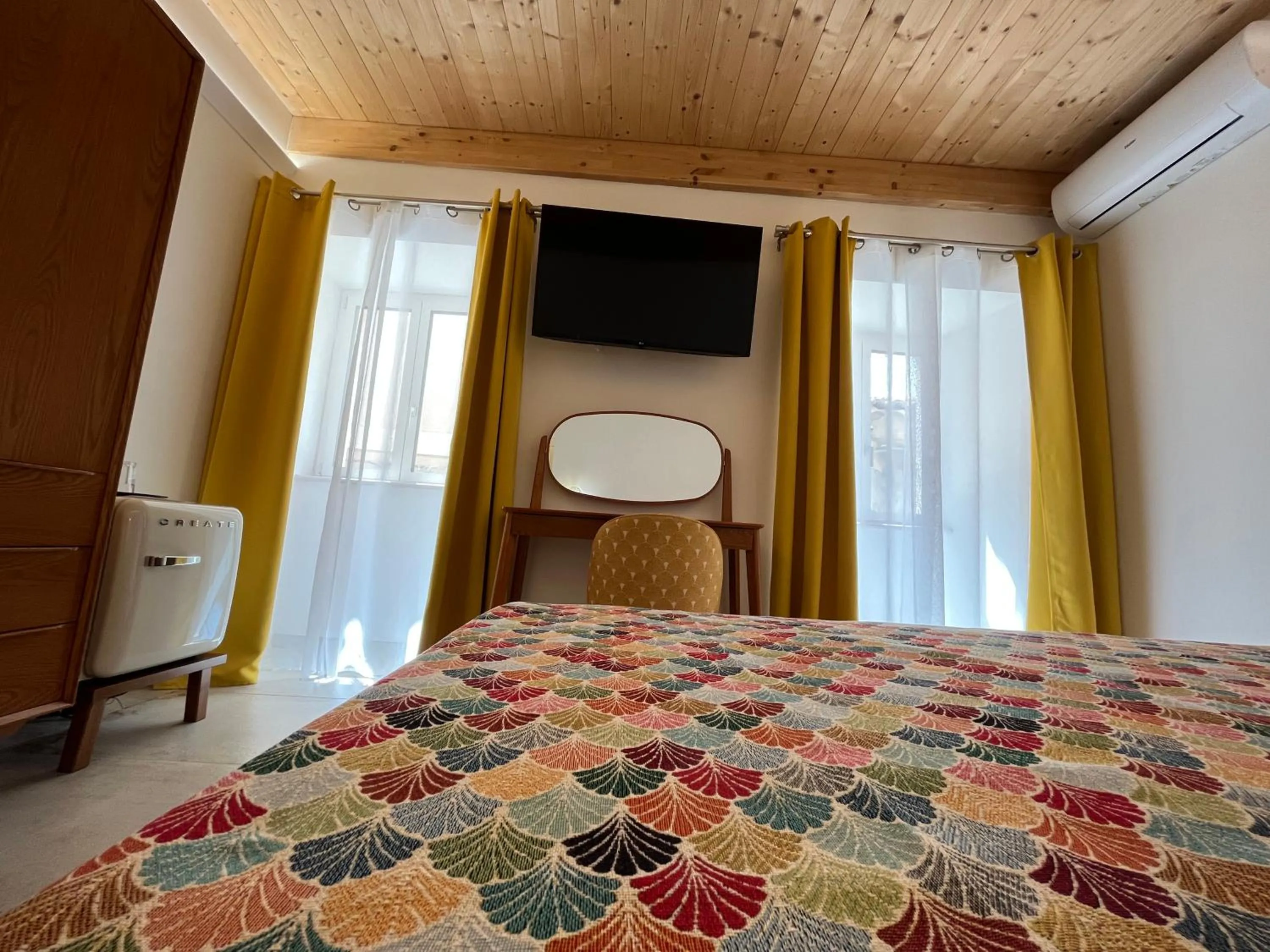 Bed in De LoCa Rooms