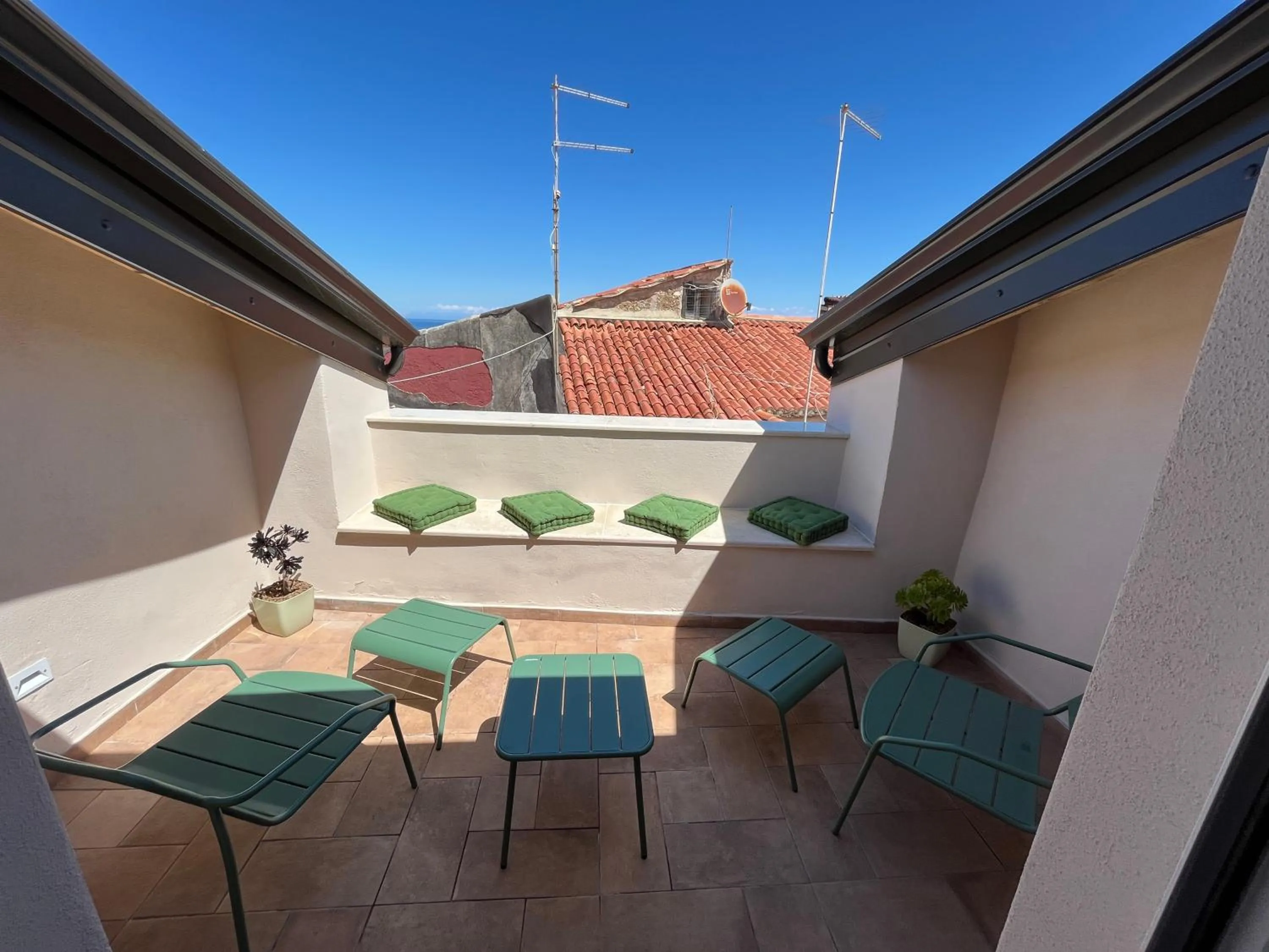 Balcony/Terrace in De LoCa Rooms