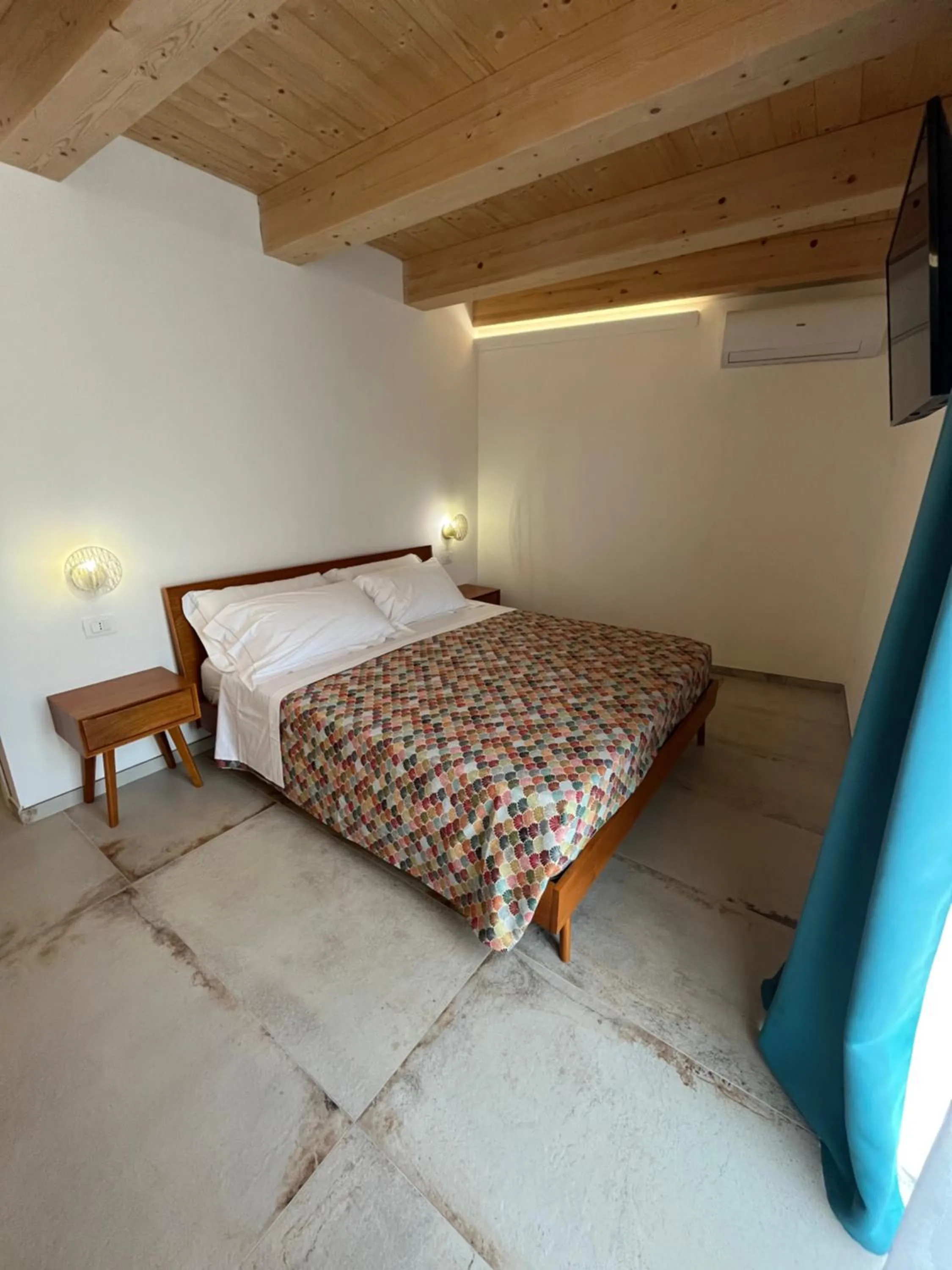 Bed in De LoCa Rooms