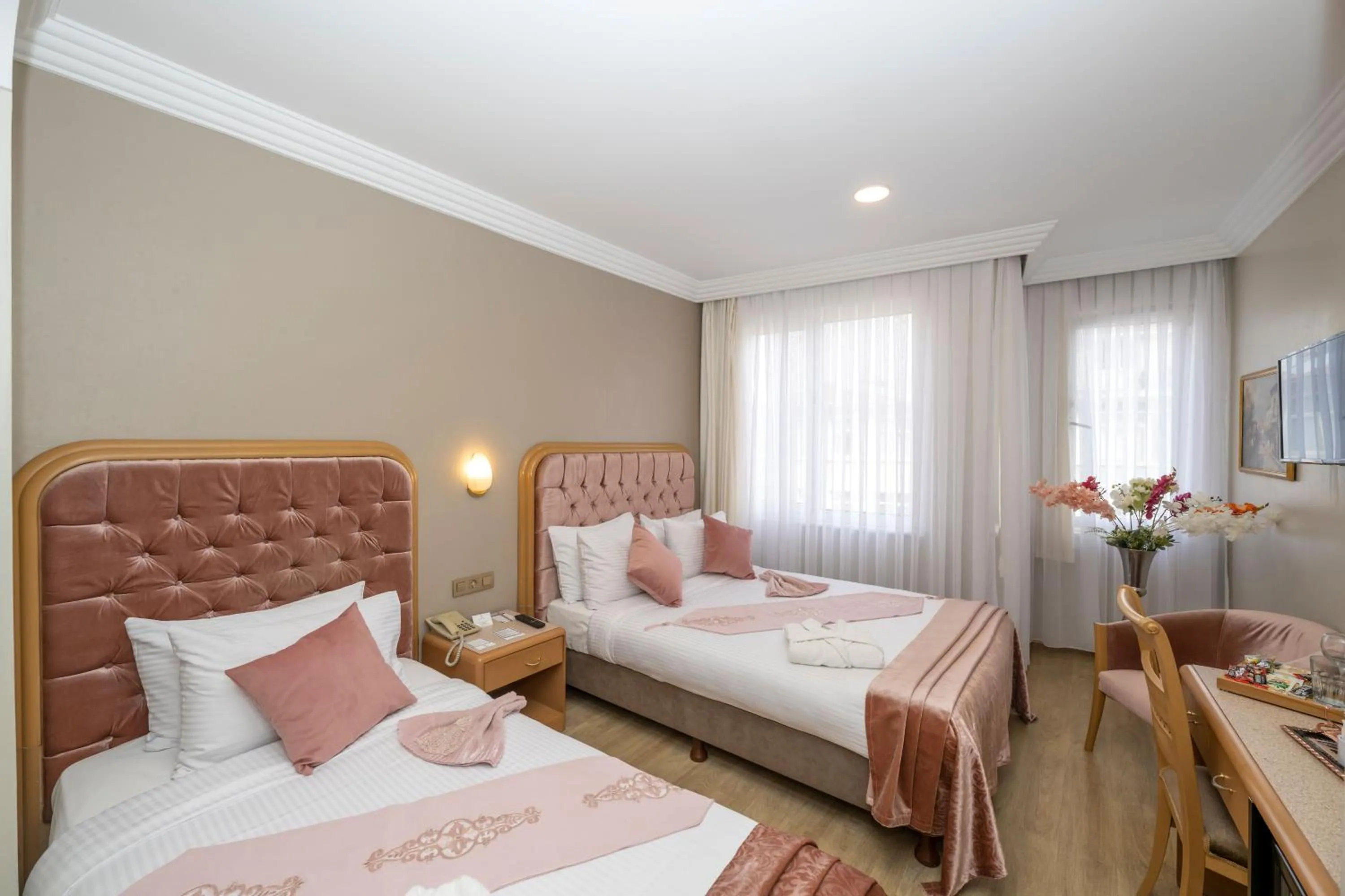 Photo of the whole room, Bed in Grand Anka Hotel