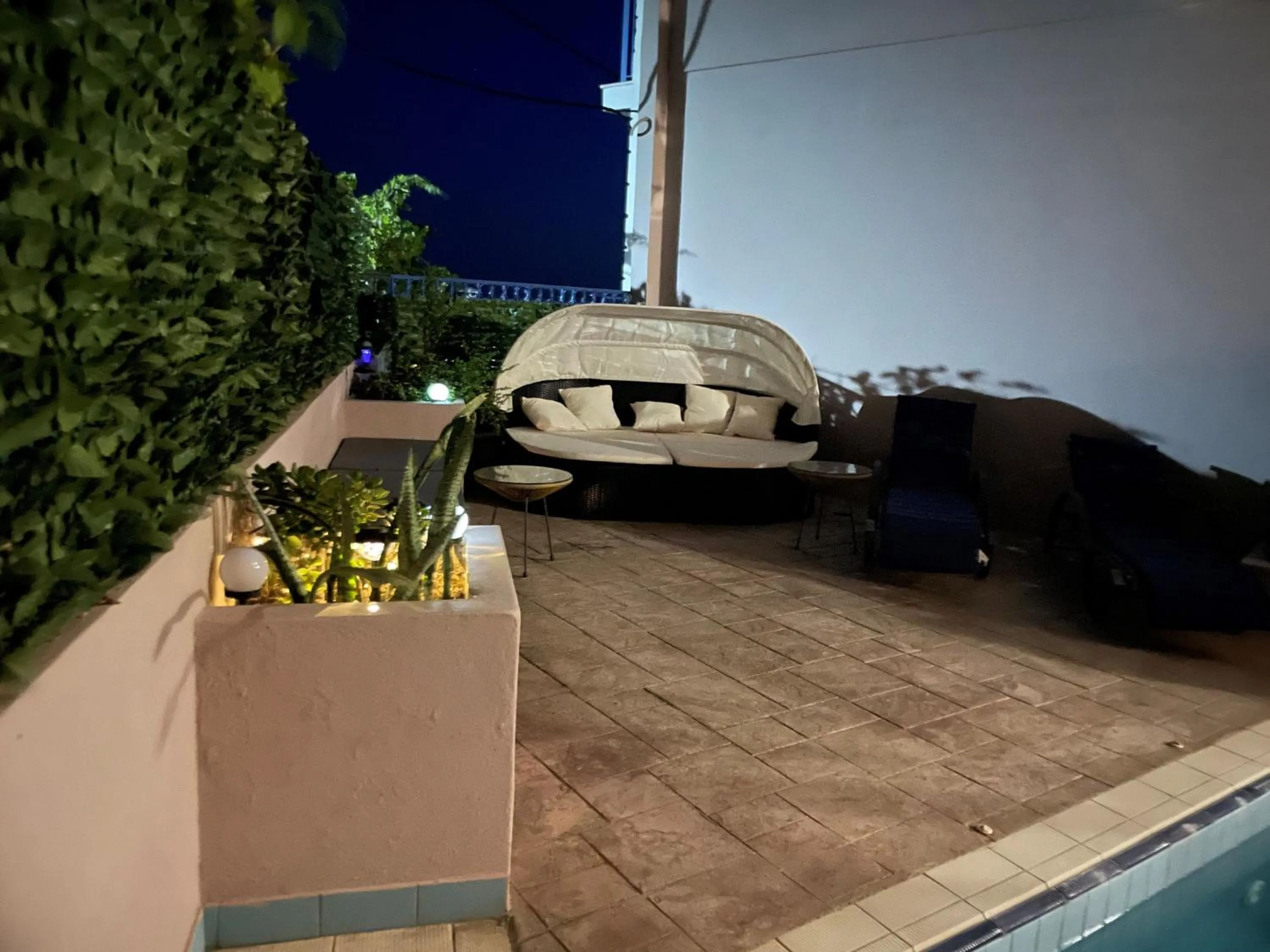 Swimming pool in Hotel Kourkoumelata