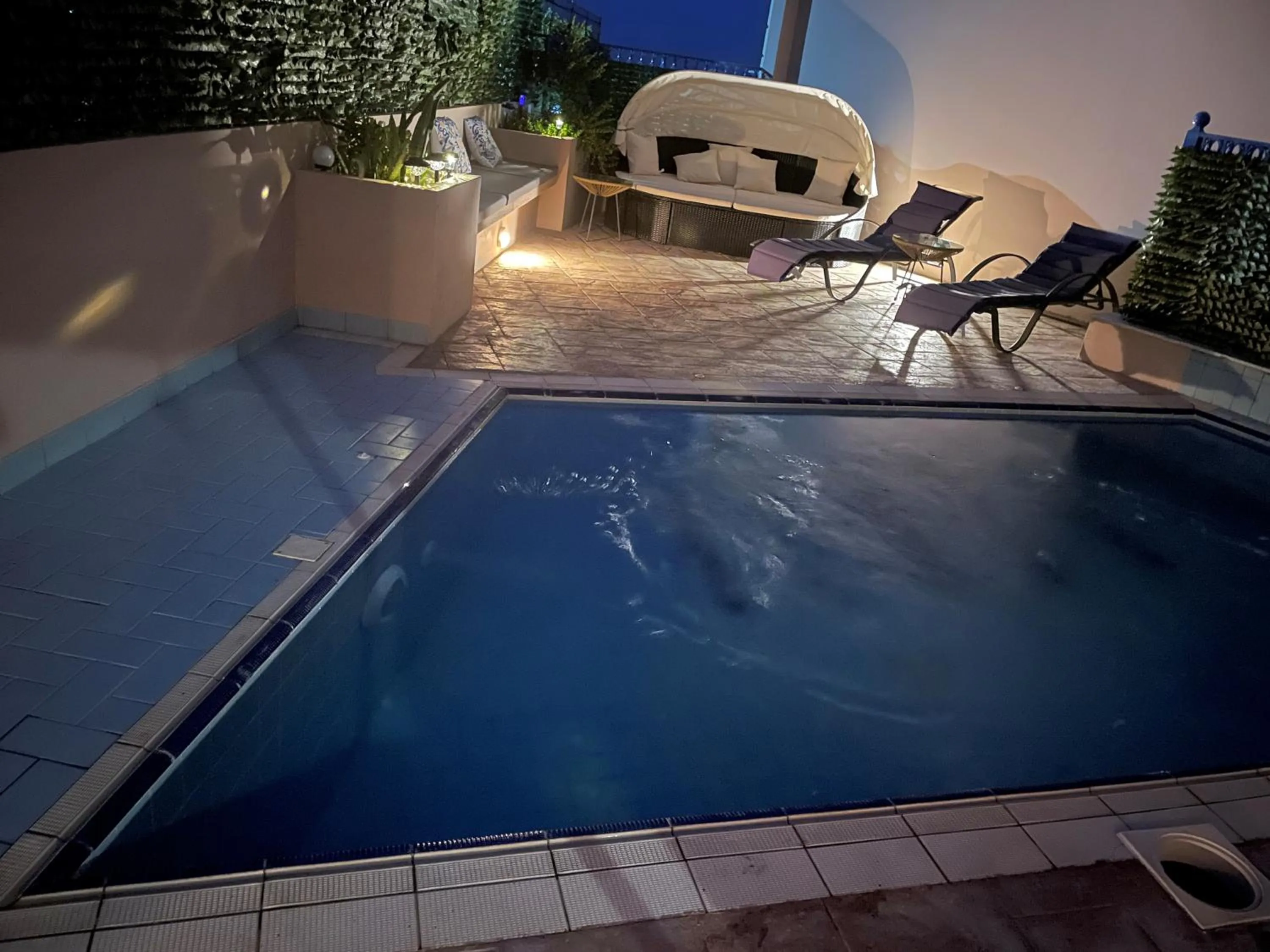 Swimming pool in Hotel Kourkoumelata