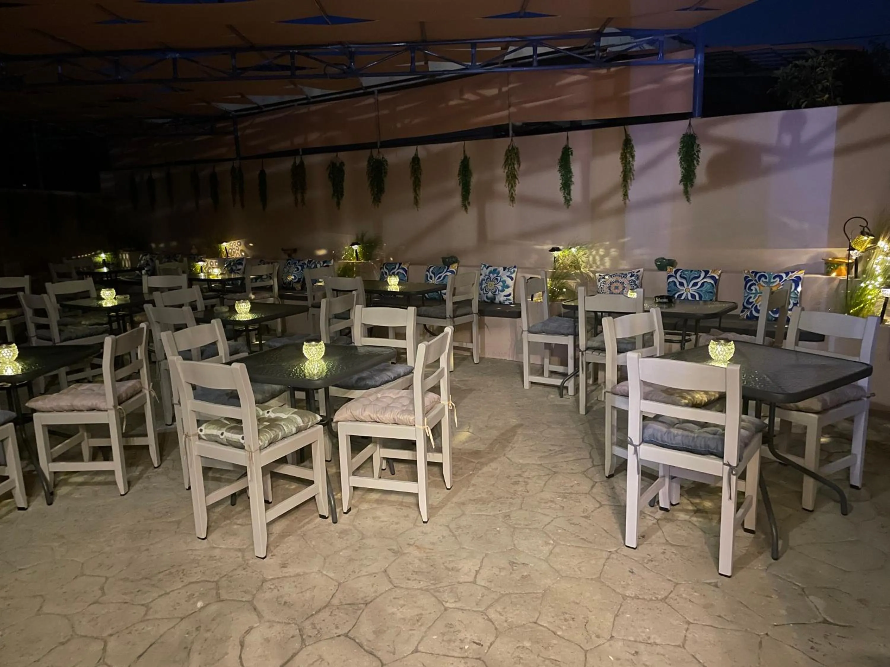 Patio in Hotel Kourkoumelata