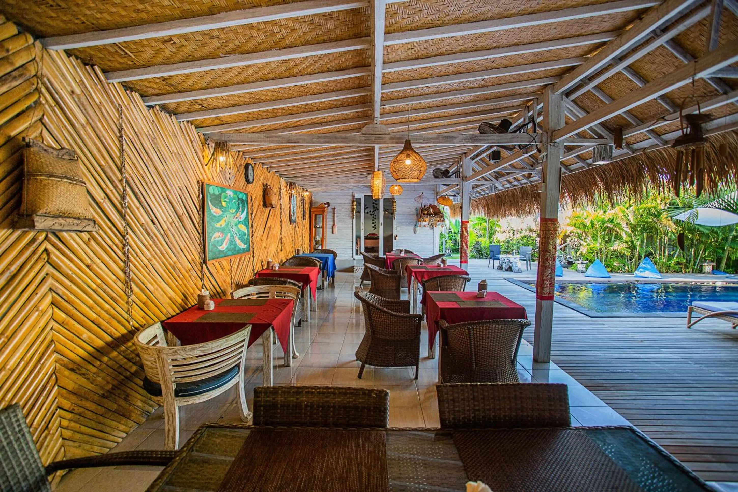 Restaurant/places to eat in Naturale Villas