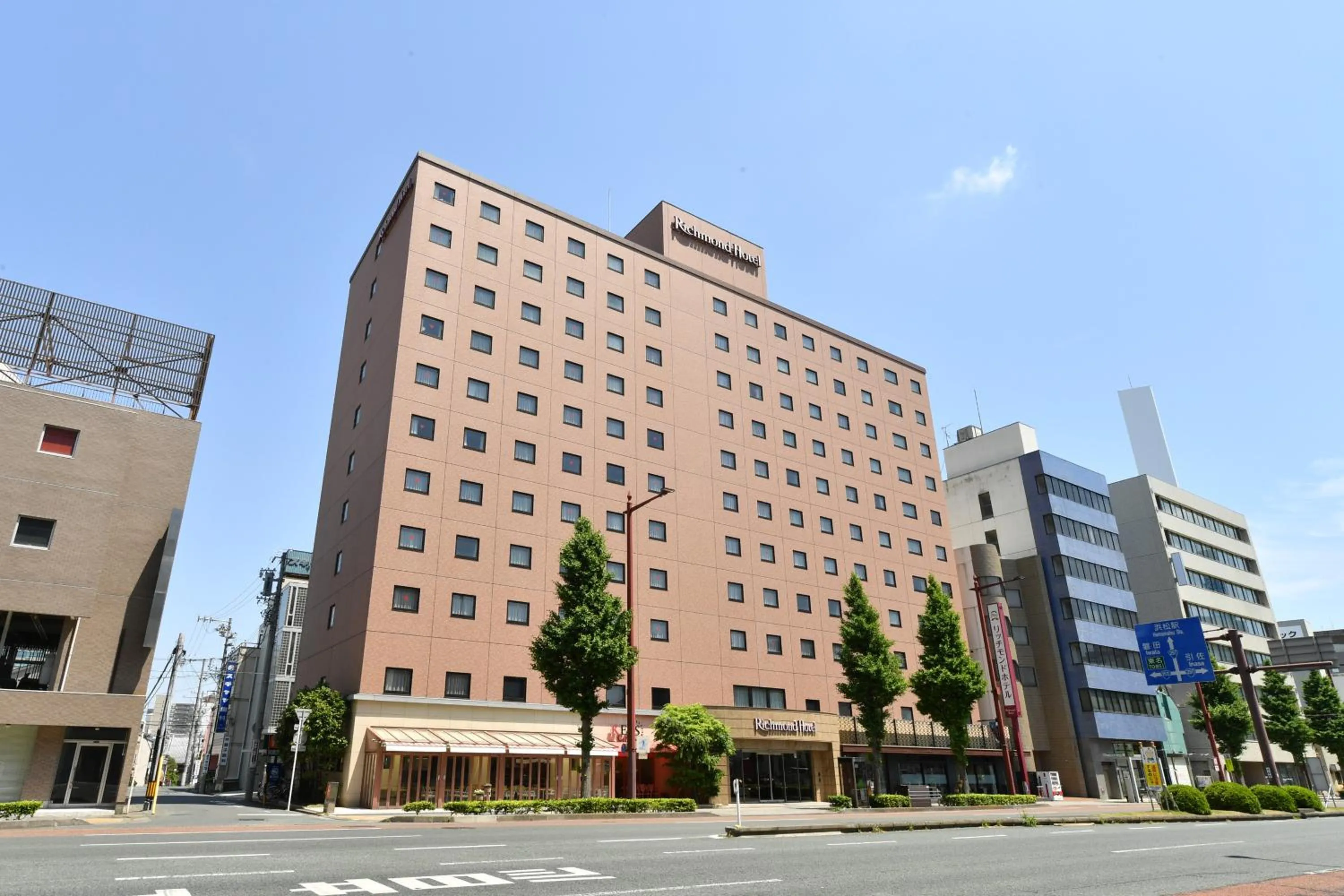 Facade/entrance in Richmond Hotel Hamamatsu