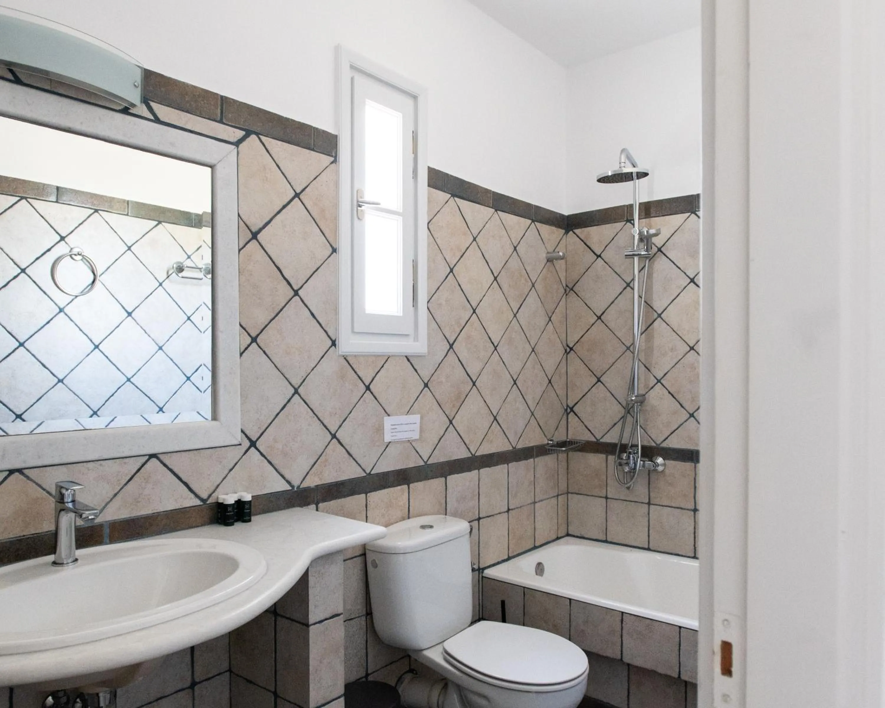 Bathroom in Sea Lilies Suites