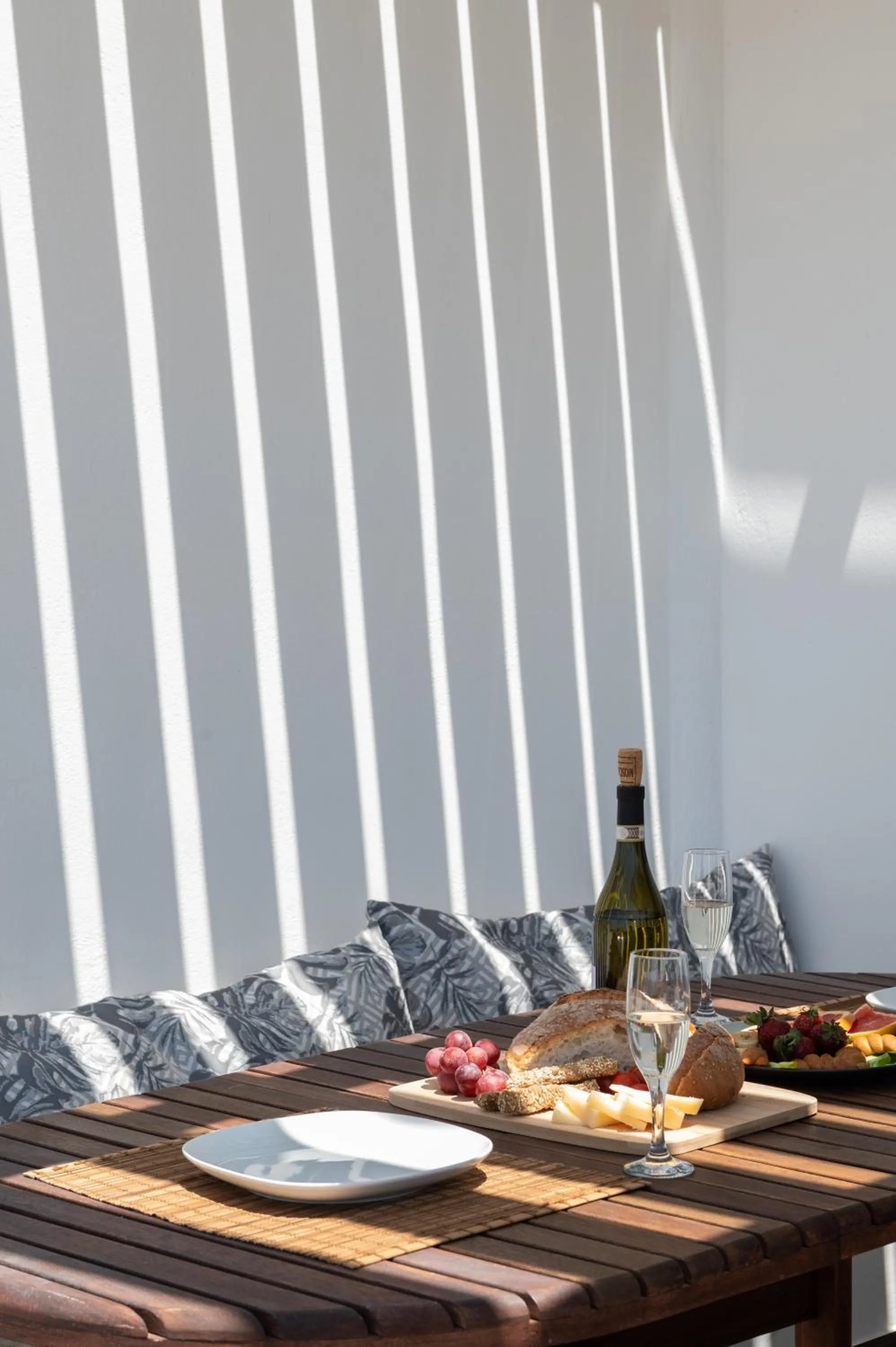 Dining area in Sea Lilies Suites