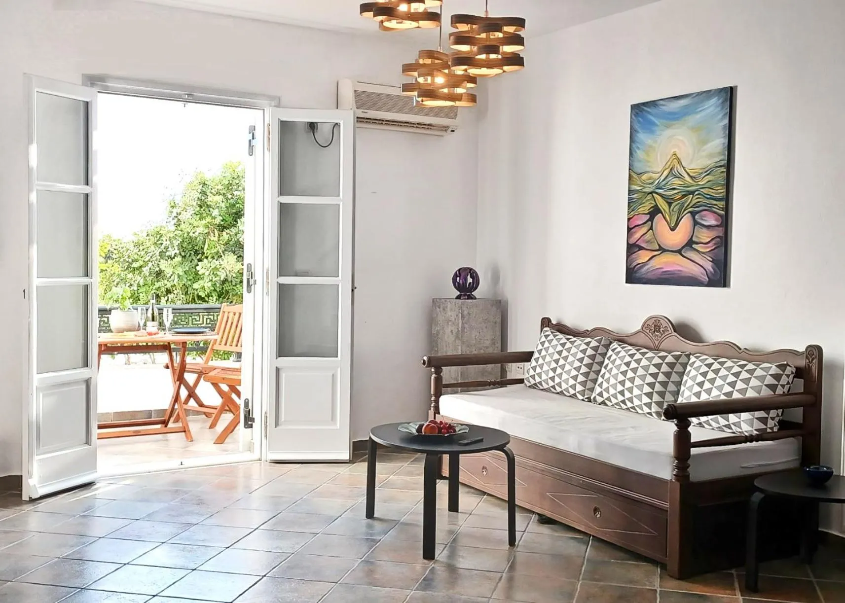 Living room in Sea Lilies Suites