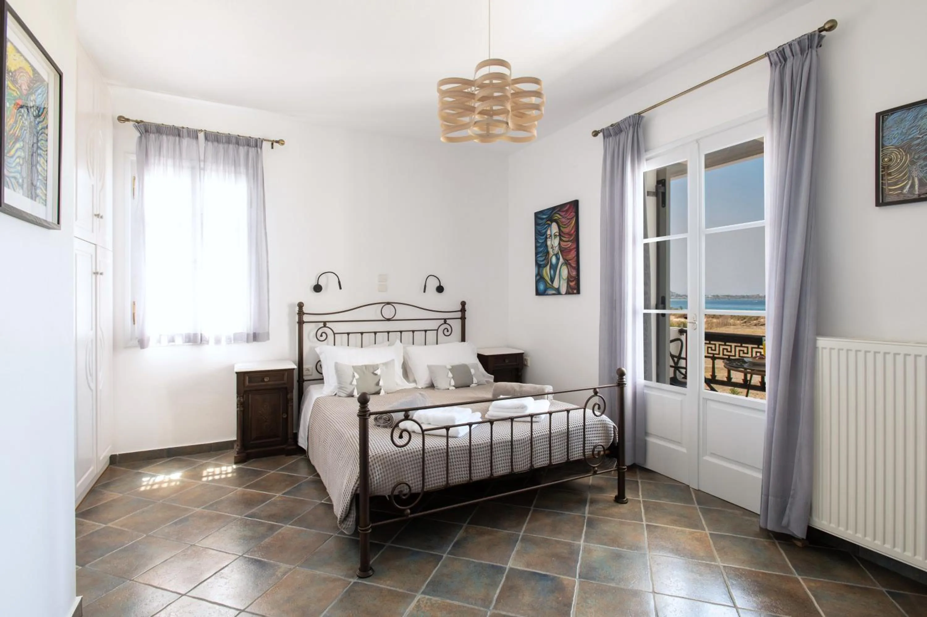 Bedroom, Bed in Sea Lilies Suites