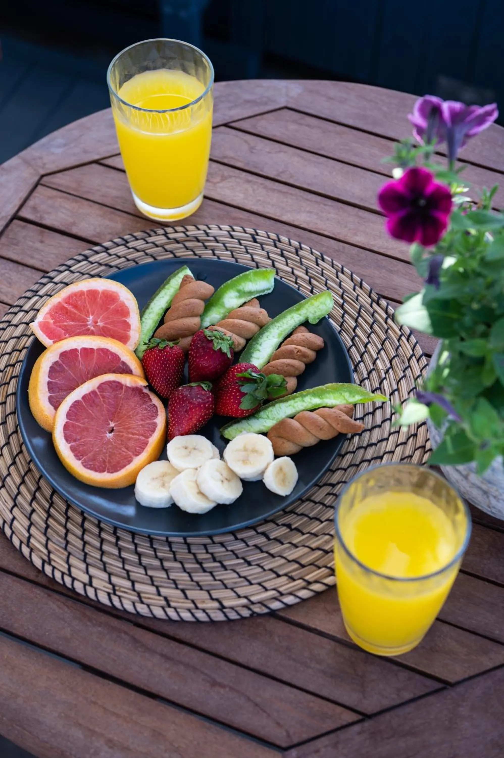 Dining area in Sea Lilies Suites