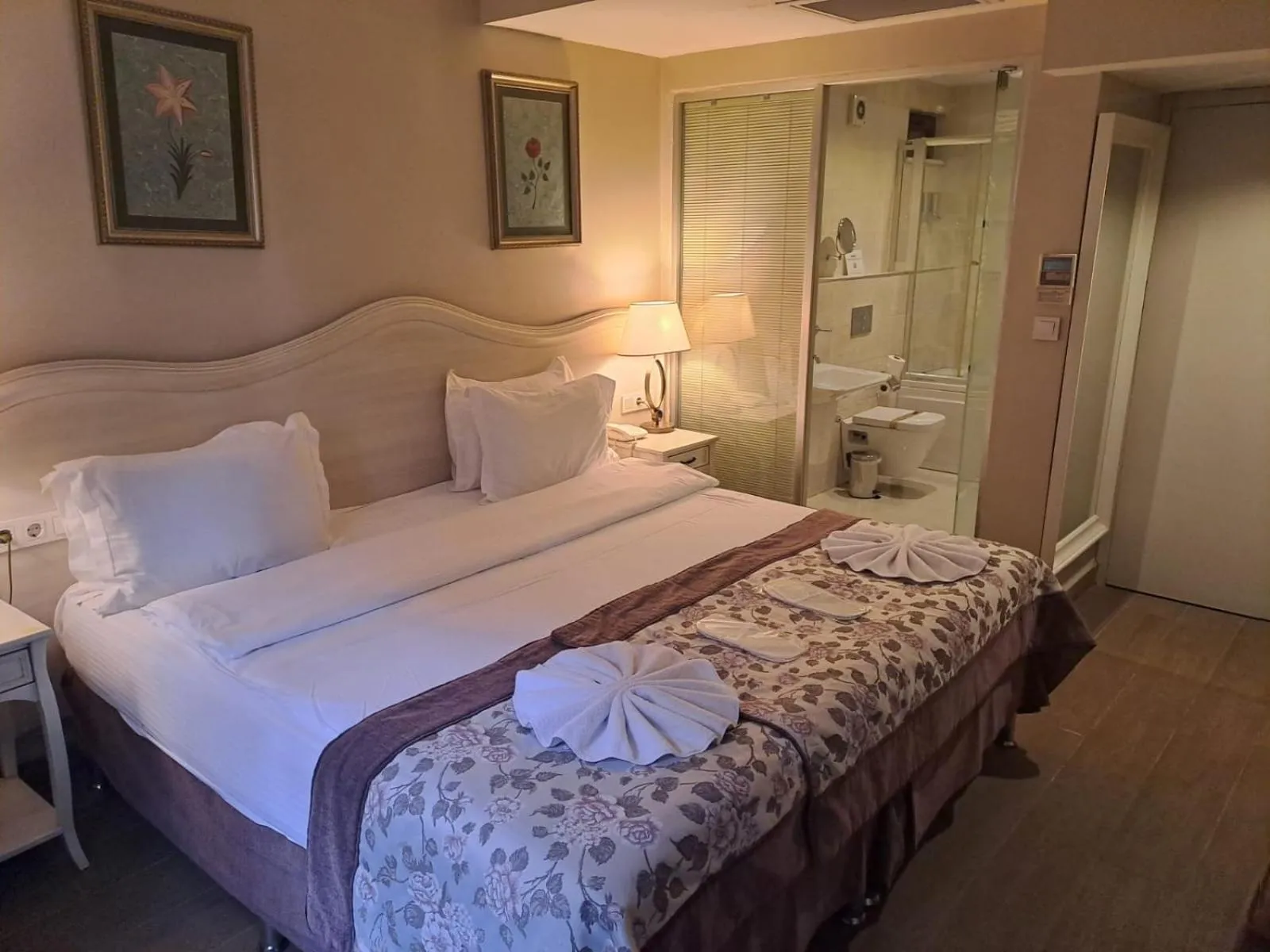 Bed in Arena Hotel - Special Class