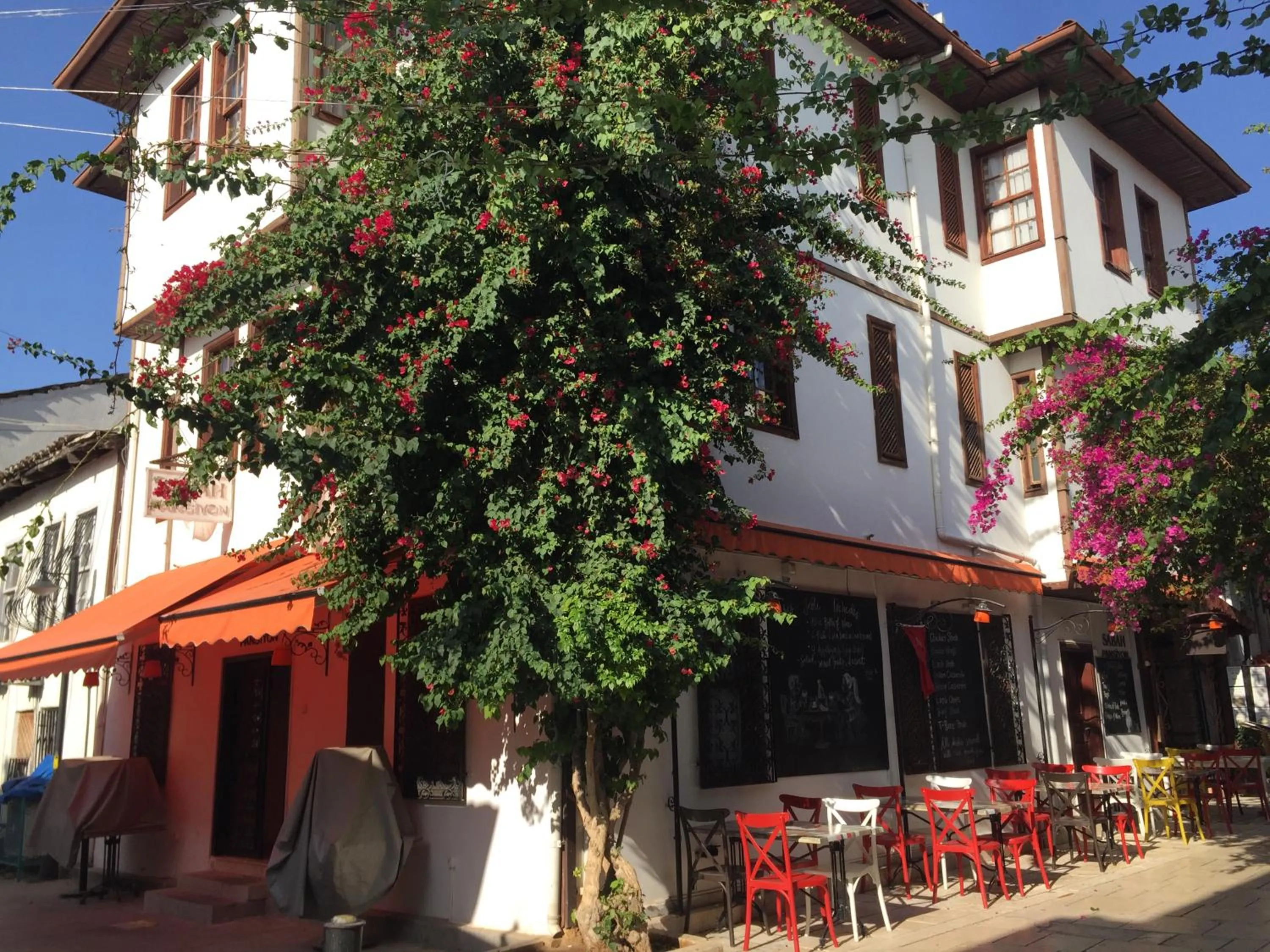 Property building in Sabah Pansiyon