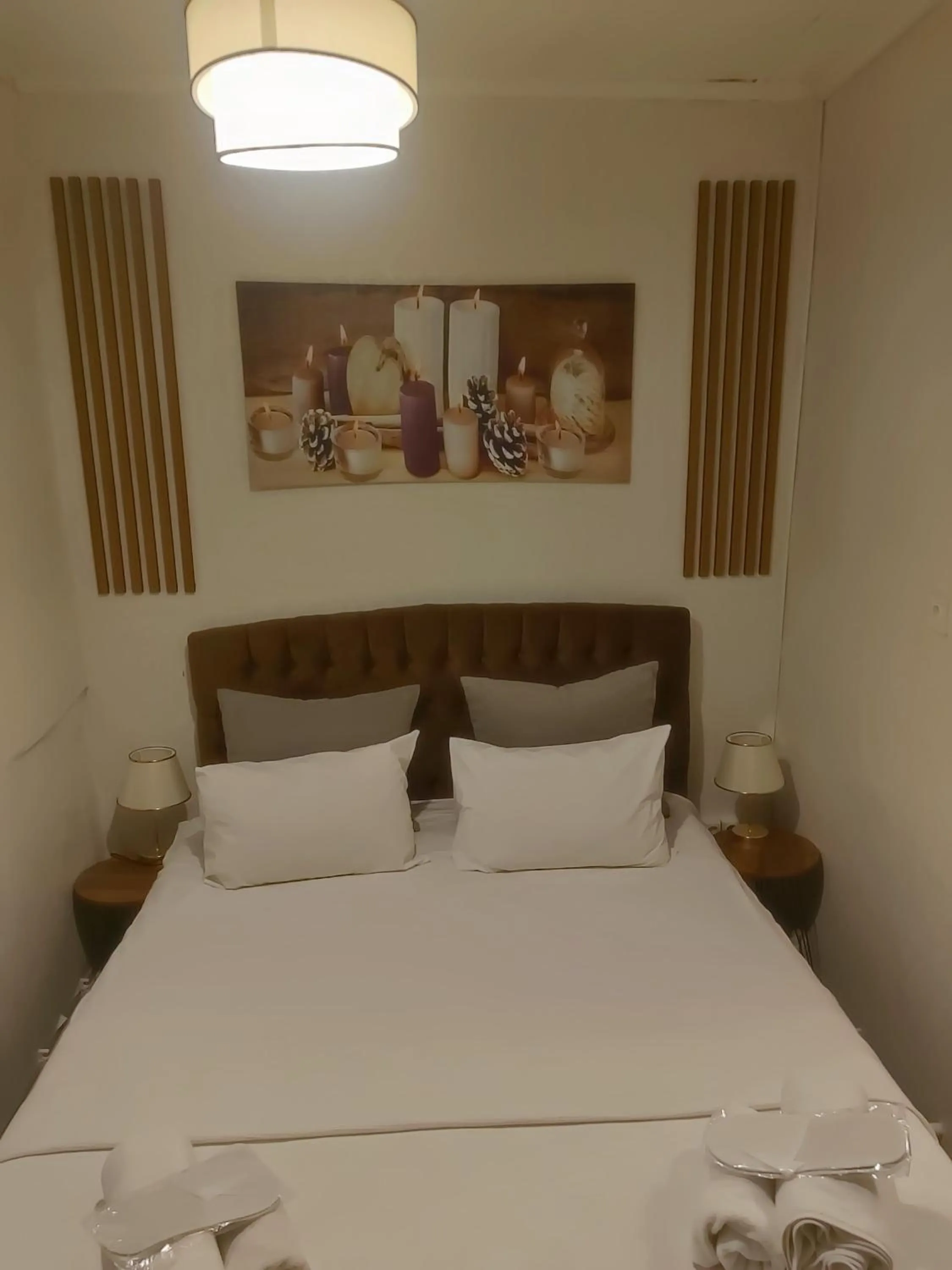 Bed in Hotel Antique