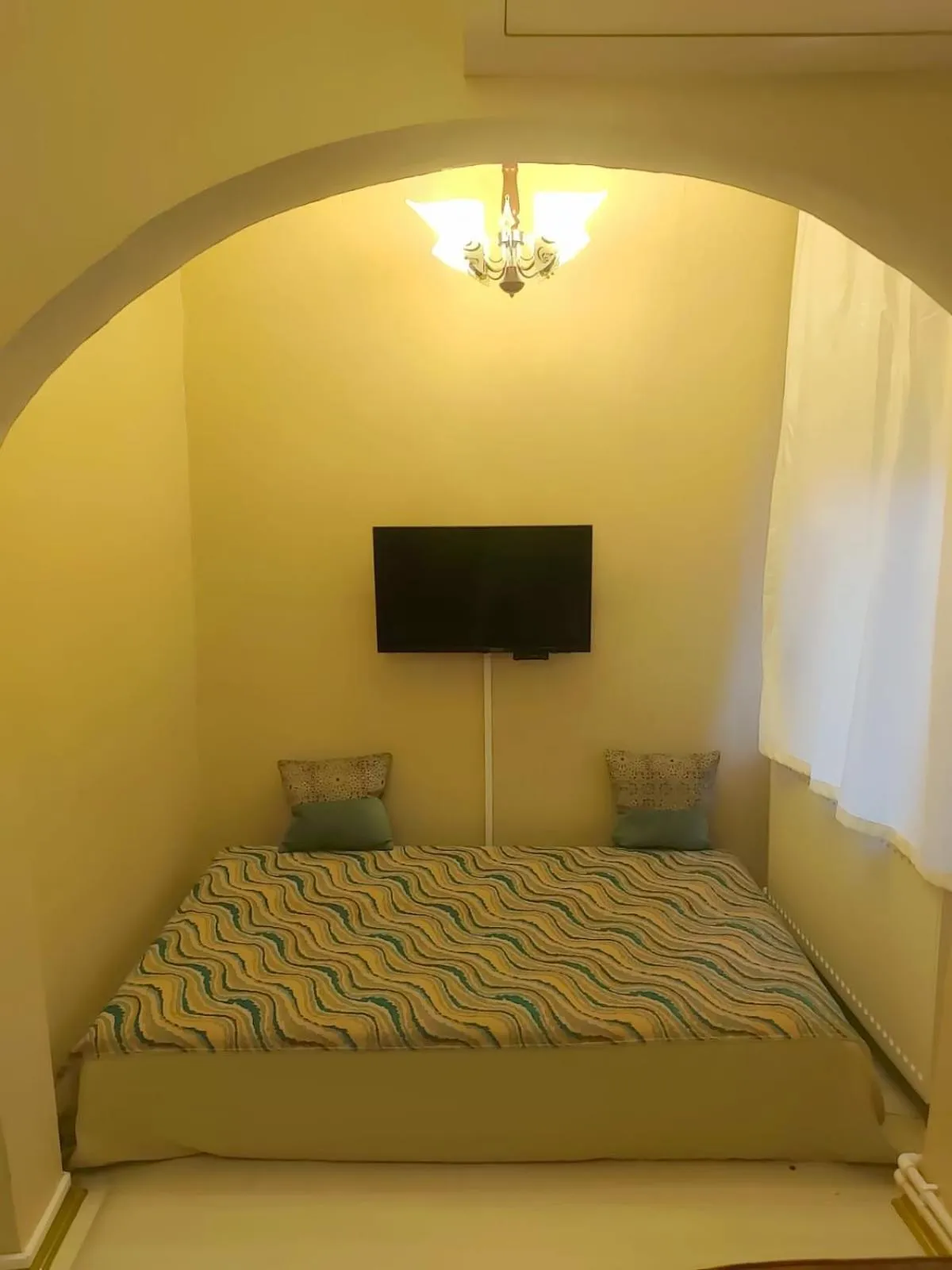 Bed in Hotel Antique