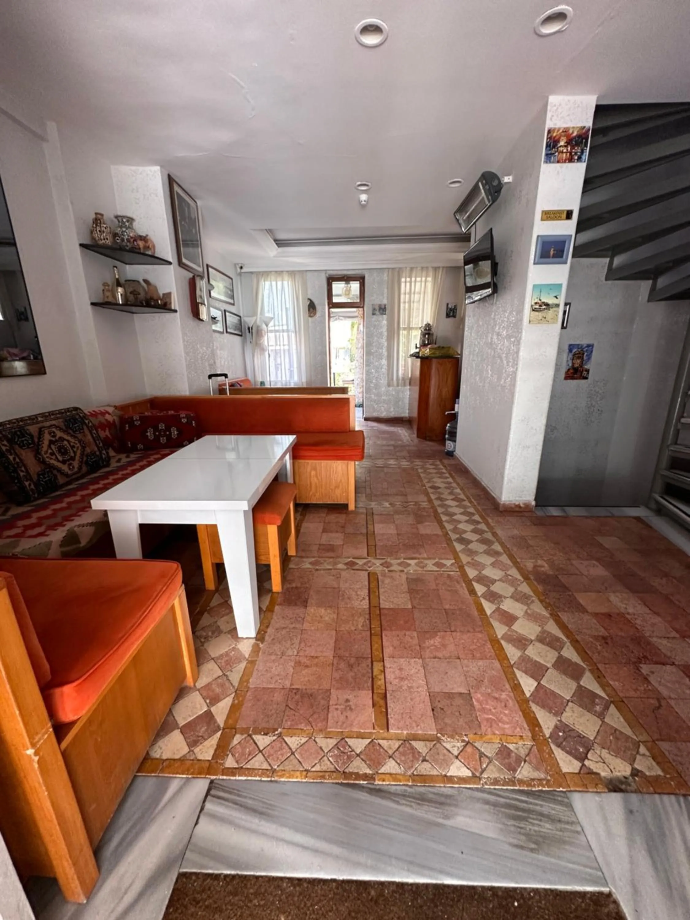 Seating area in Hotel Antique