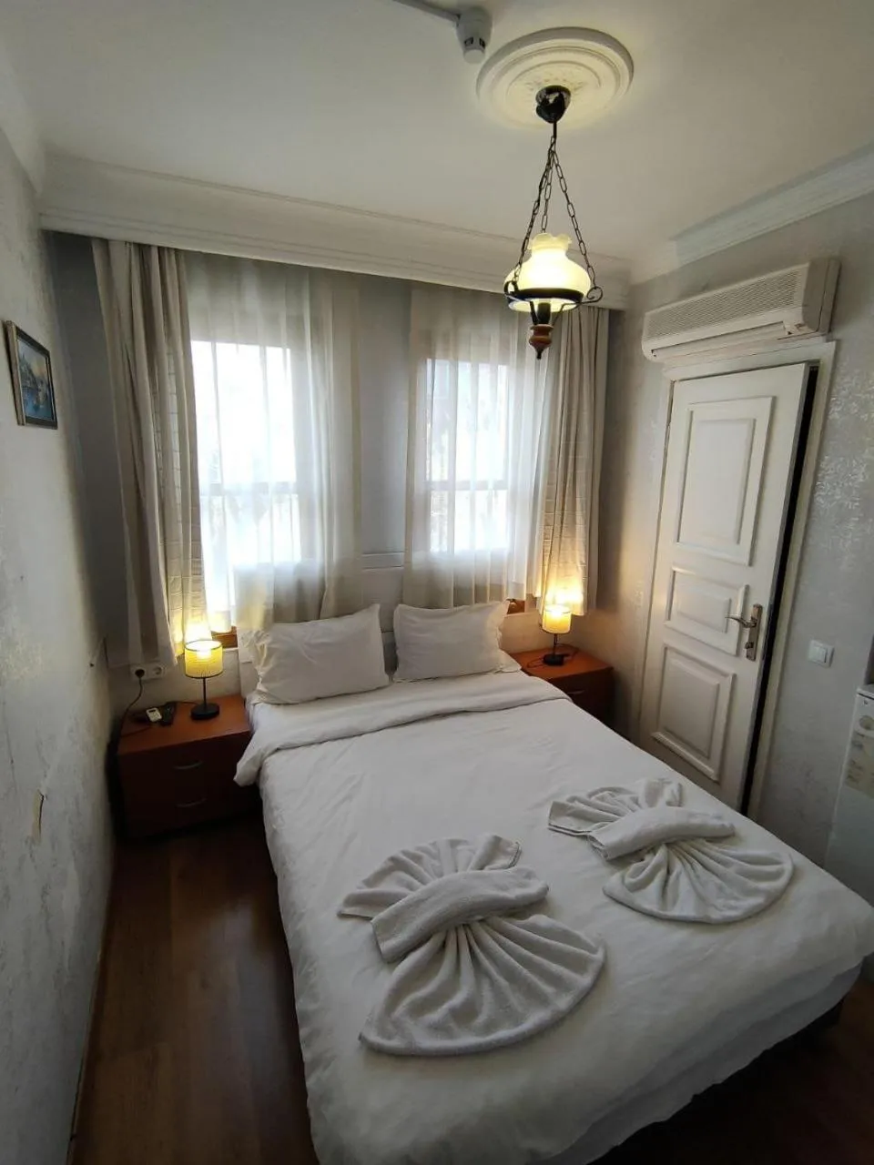 Bed in Hotel Antique