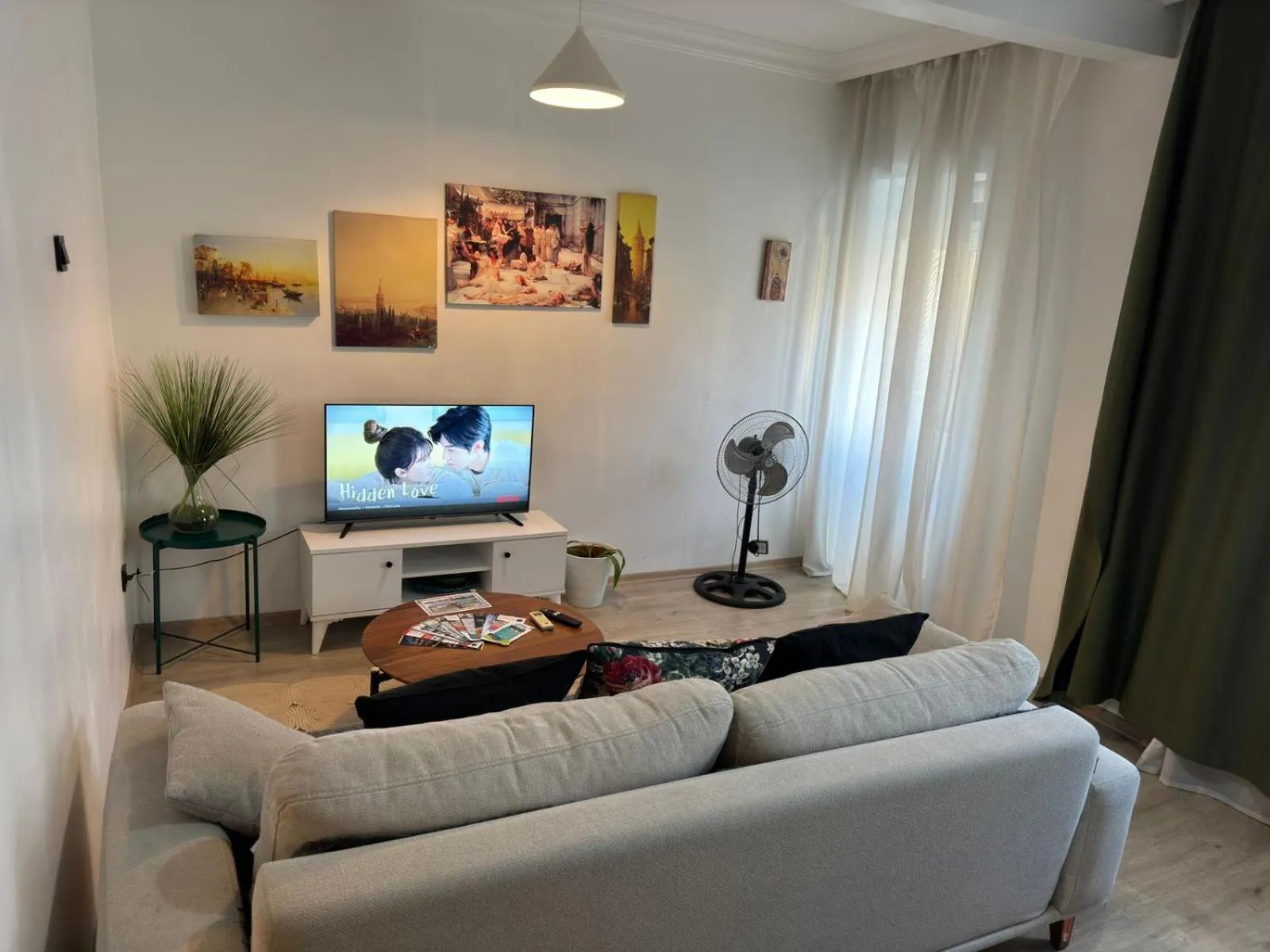 TV and multimedia in Hotel Antique