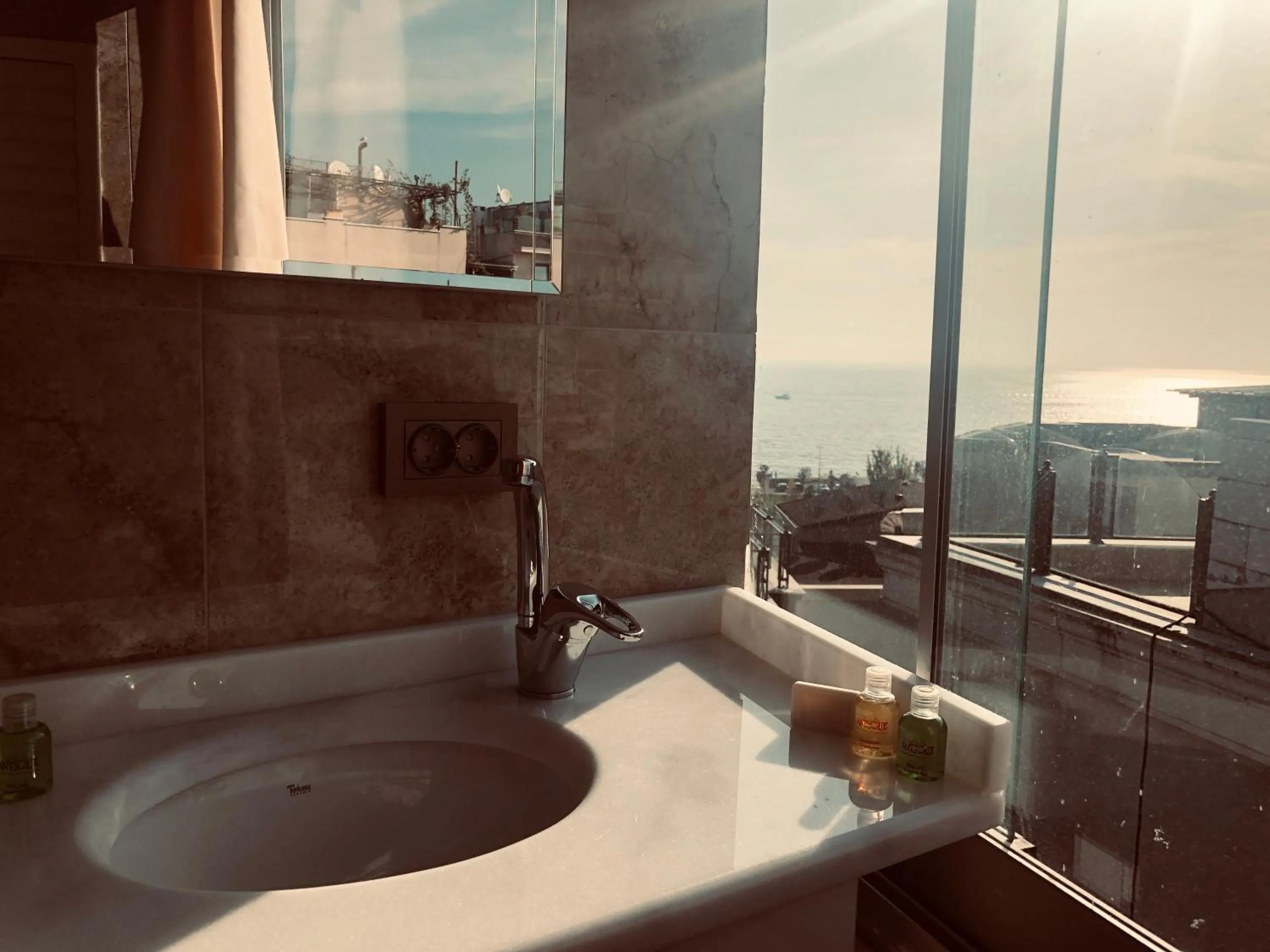 Bathroom in Hotel Antique