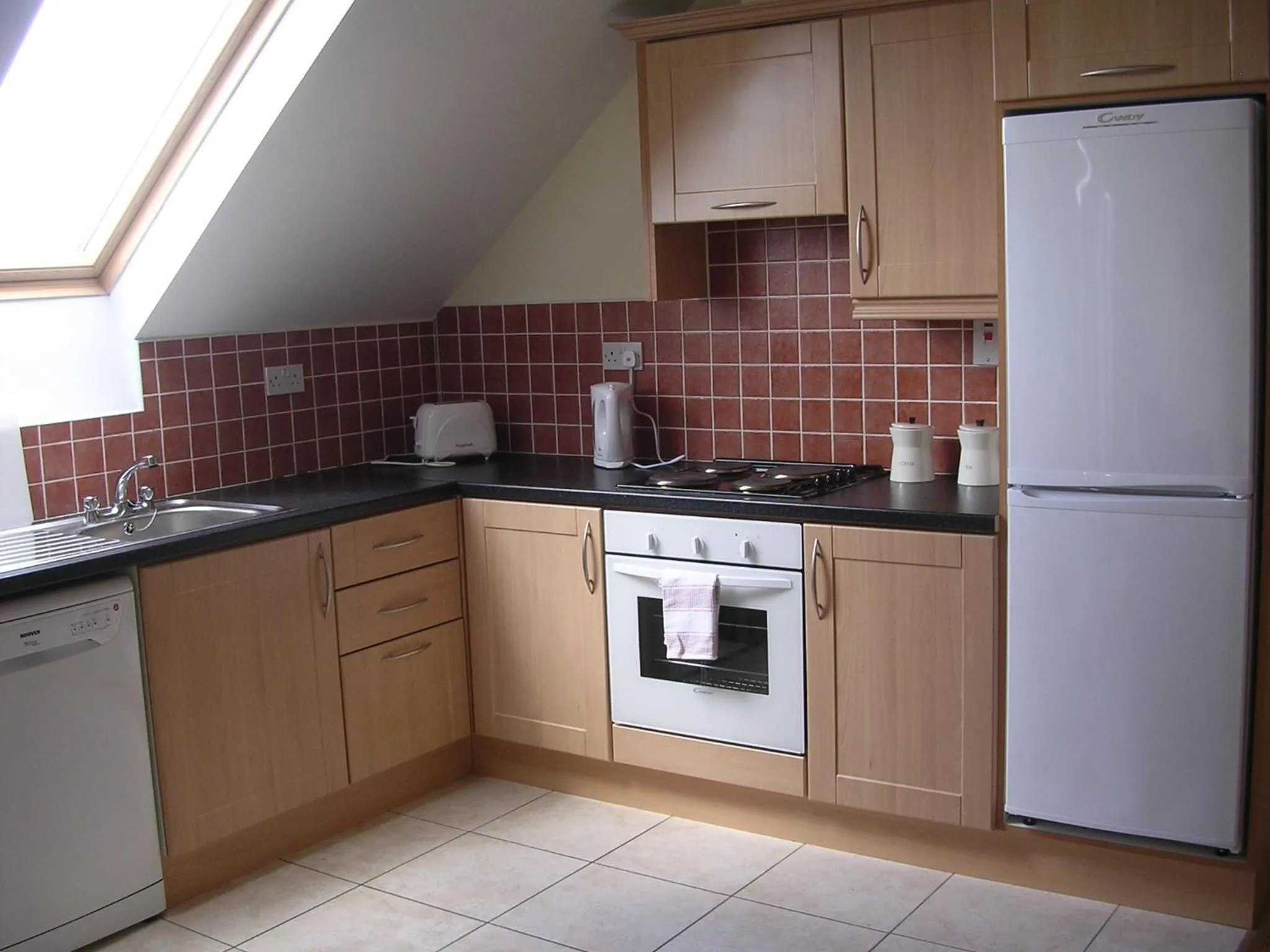 Kitchen or kitchenette in Donegan Court Aparthotel