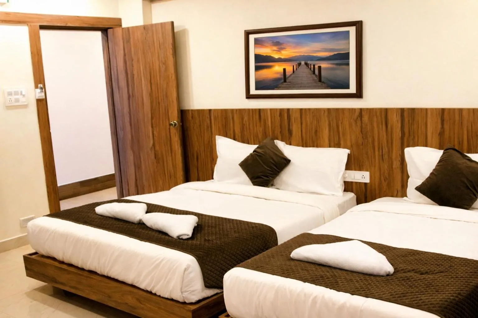 Bedroom, Bed in Hotel Sakura Inn