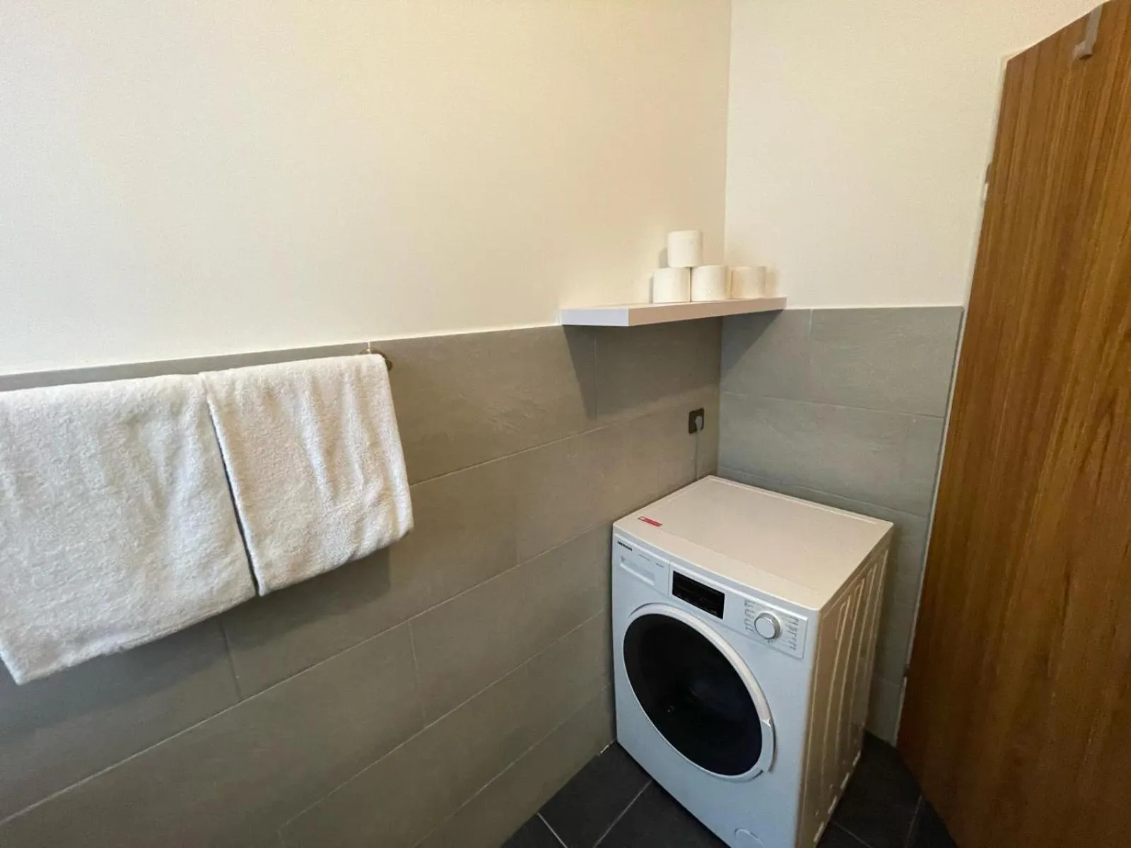 washing machine in NP Hotel Königshof