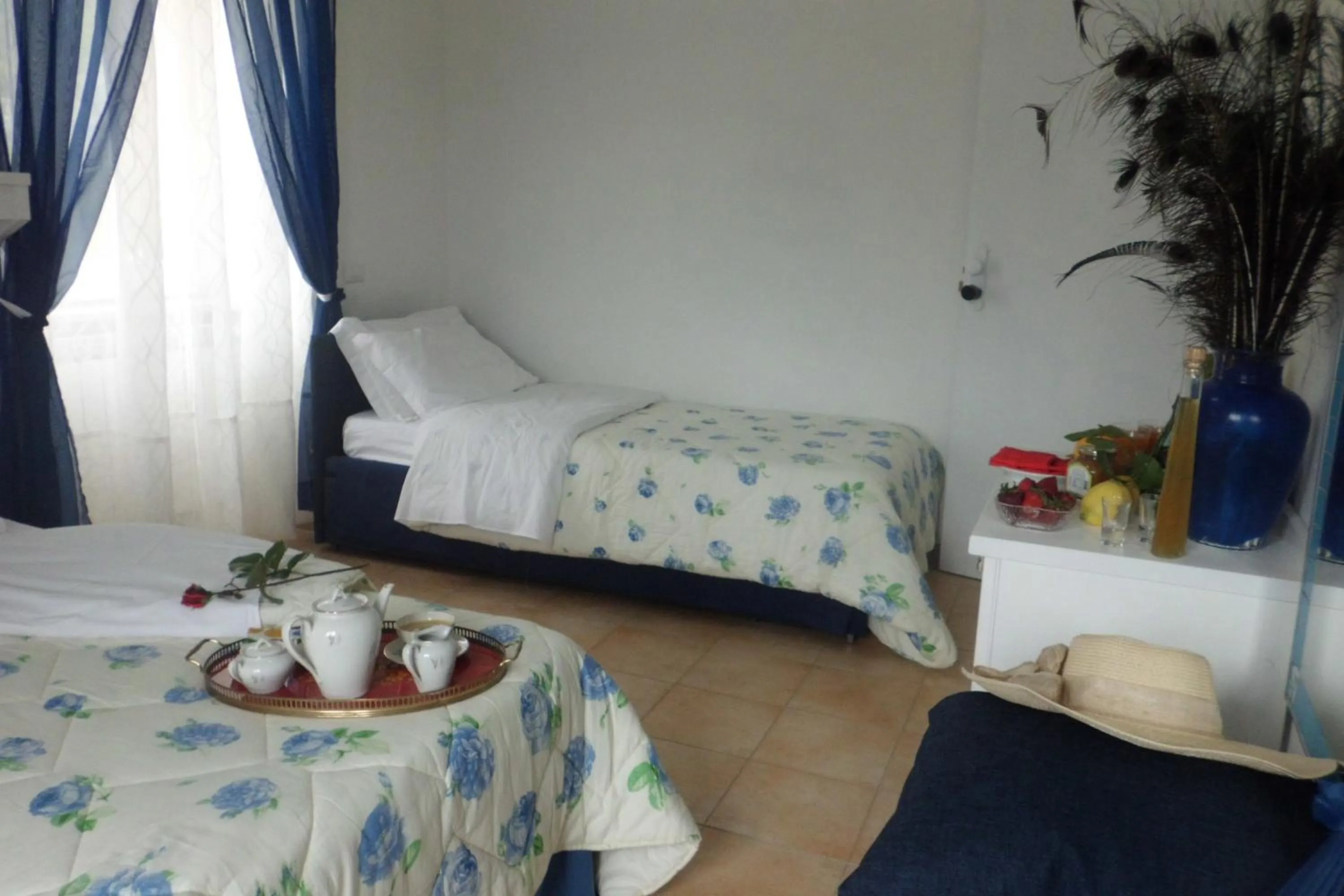 Photo of the whole room, Bed in Oasi Madre della Pace