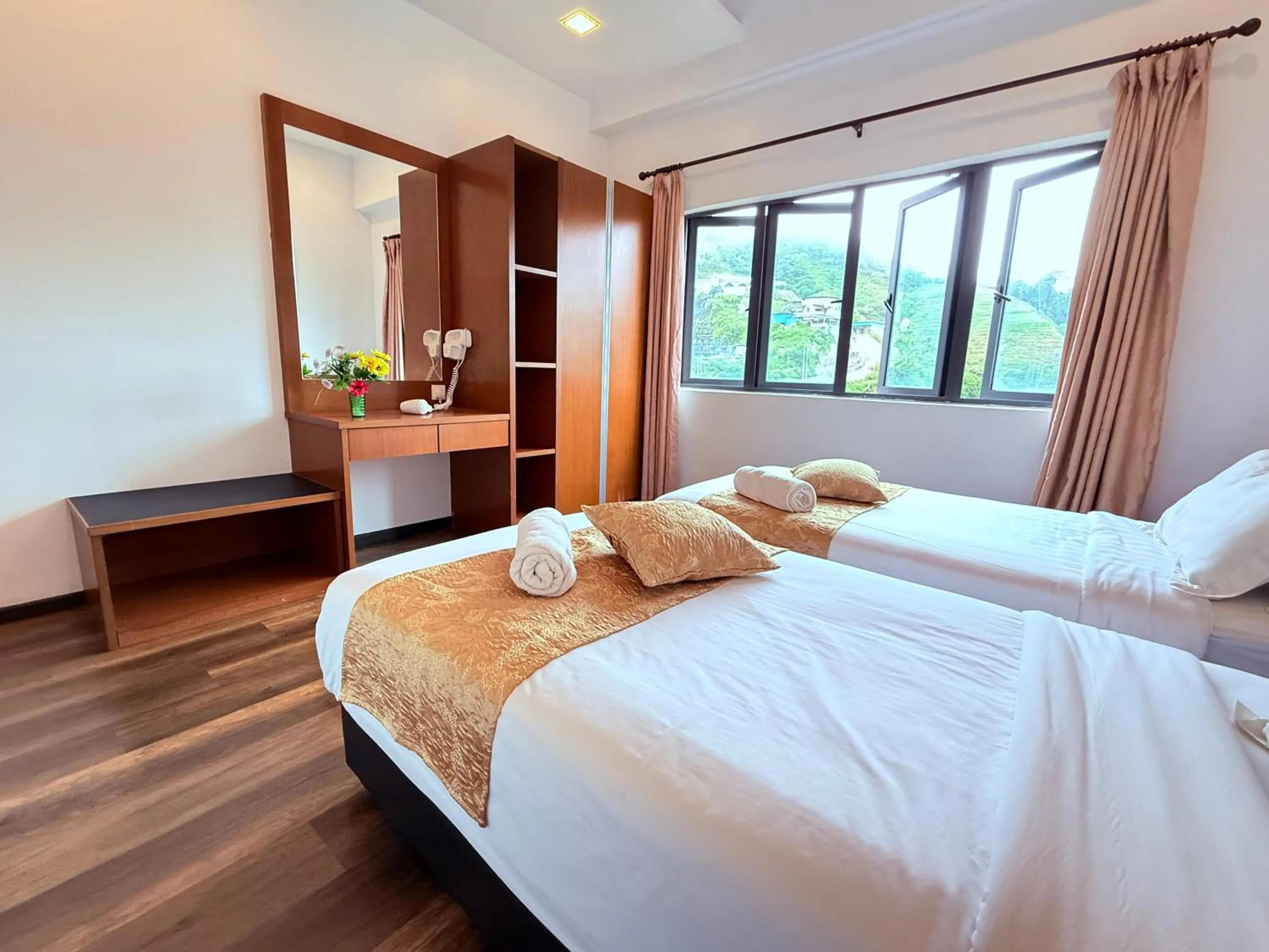 Bedroom, Bed in Nova Mountain n Sunrise view Hilltop Hotel Apartment in Cameron Highlands