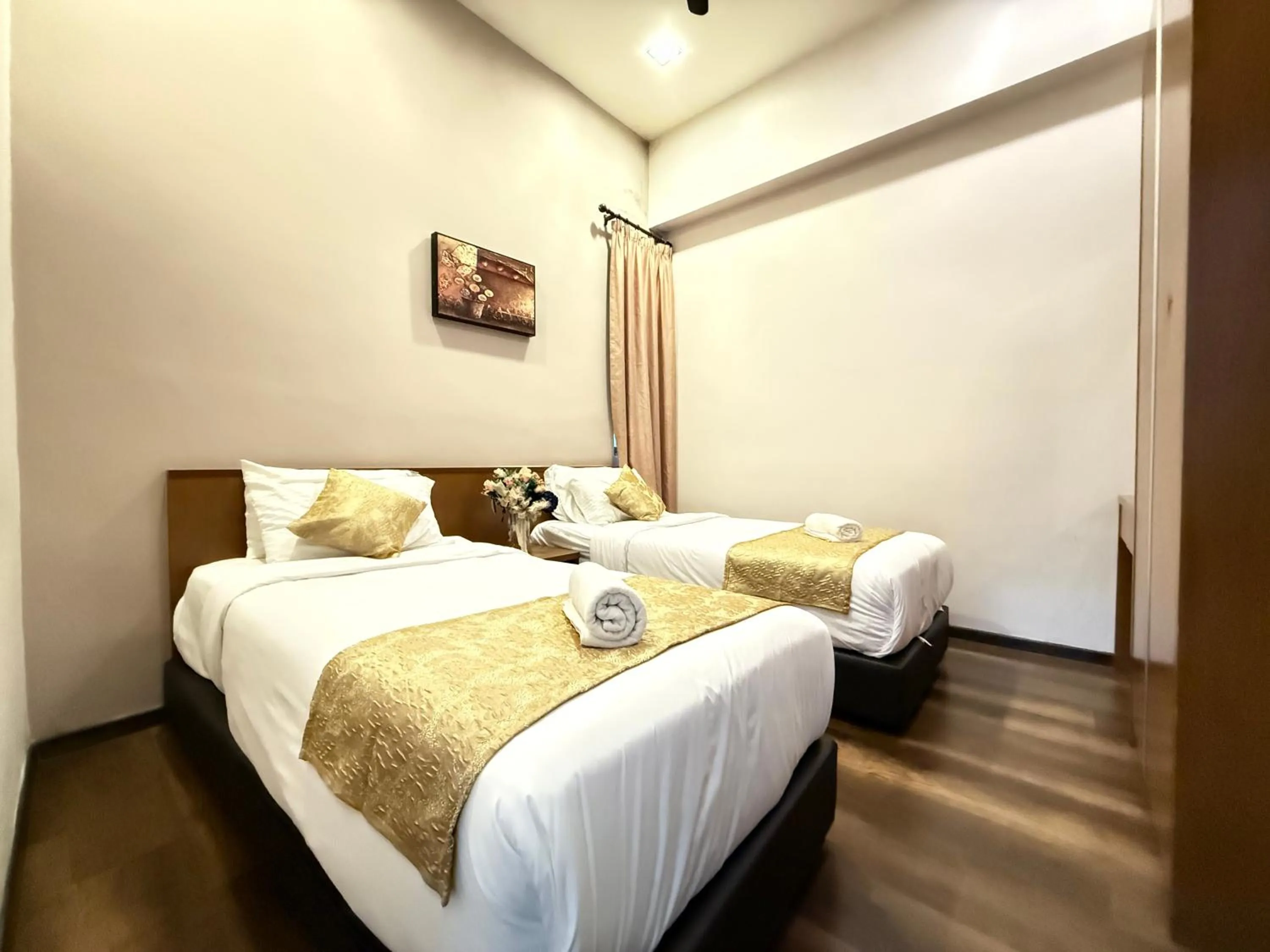 Bedroom, Bed in Nova Mountain n Sunrise view Hilltop Hotel Apartment in Cameron Highlands