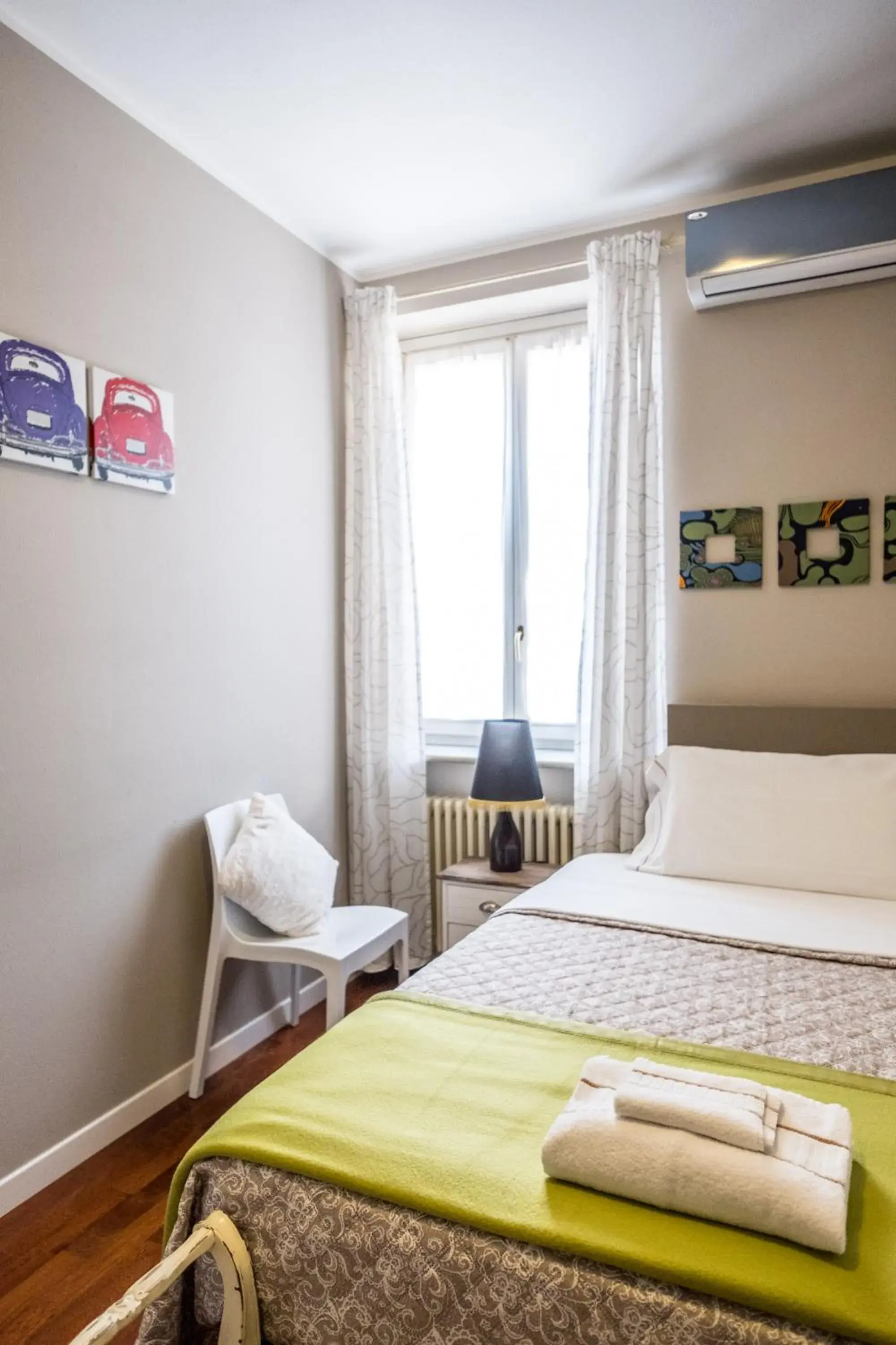 Economy Single Room with Shared Bathroom in Domus San Martino GuestHouse Economy Single Room with Shared Bathroom in Domus San Martino GuestHouse